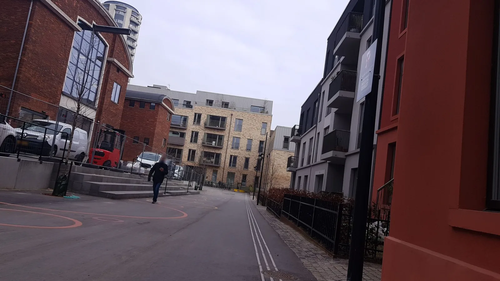 Mapillary-Foto in der Nähe von FitnessX