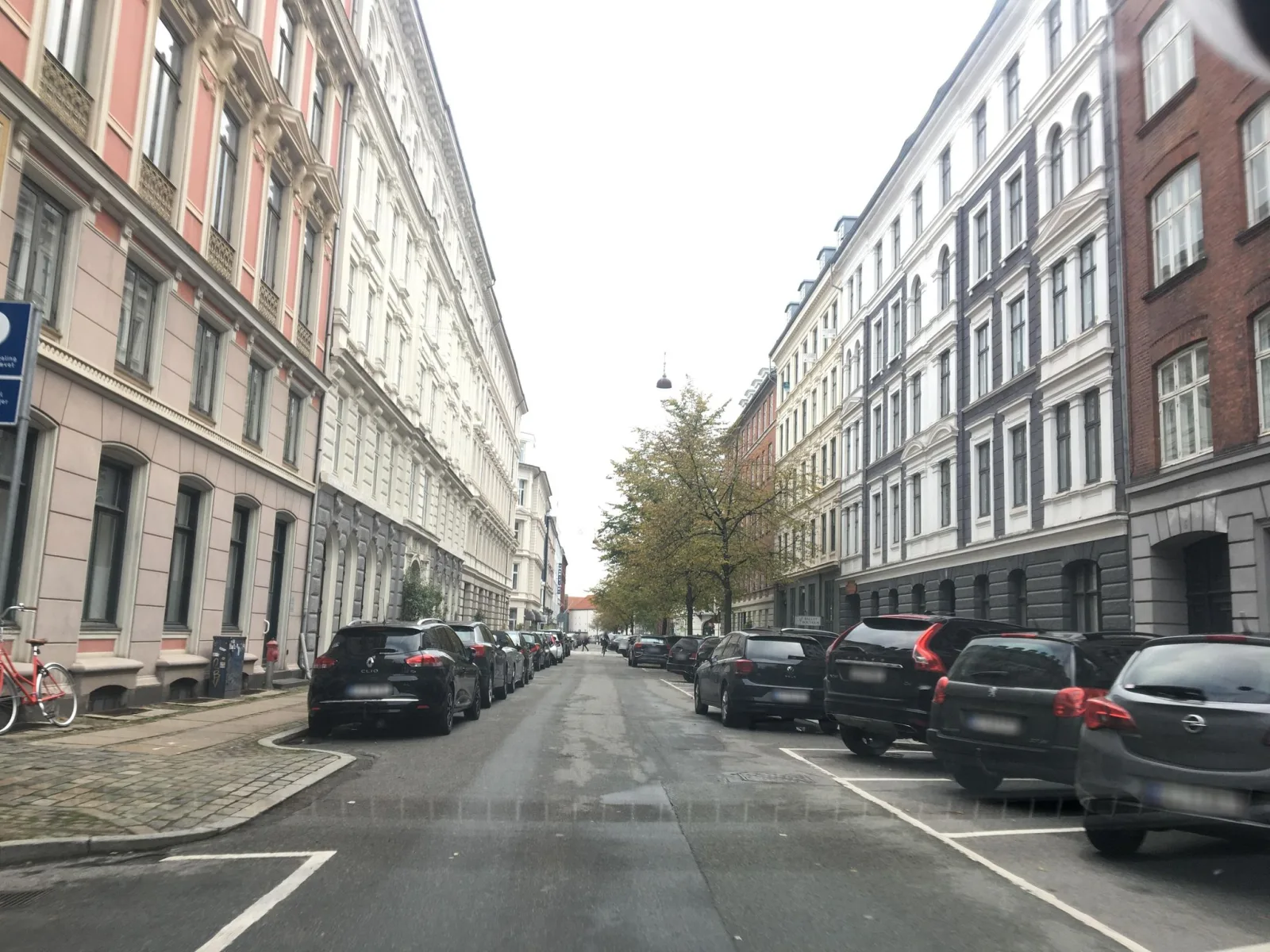 Mapillary-Foto in der Nähe von Copenhagen Pilates Studio