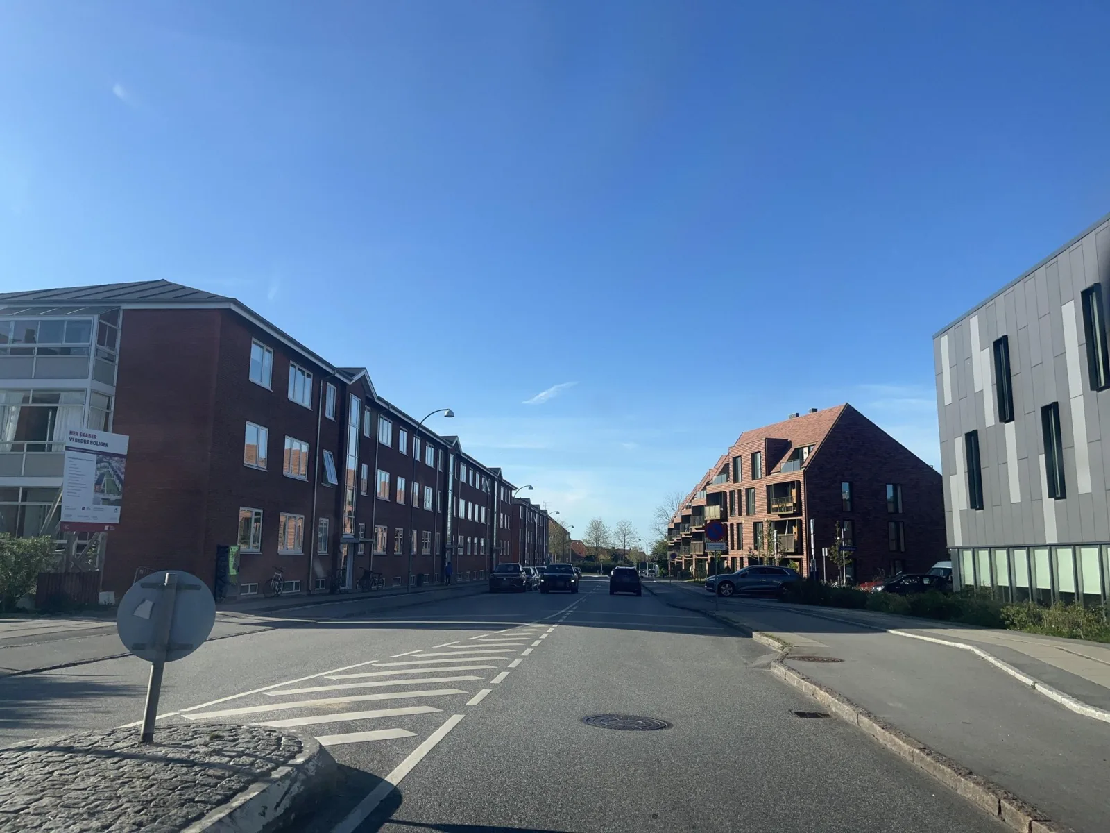Mapillary-Foto in der Nähe von Underground Fitness