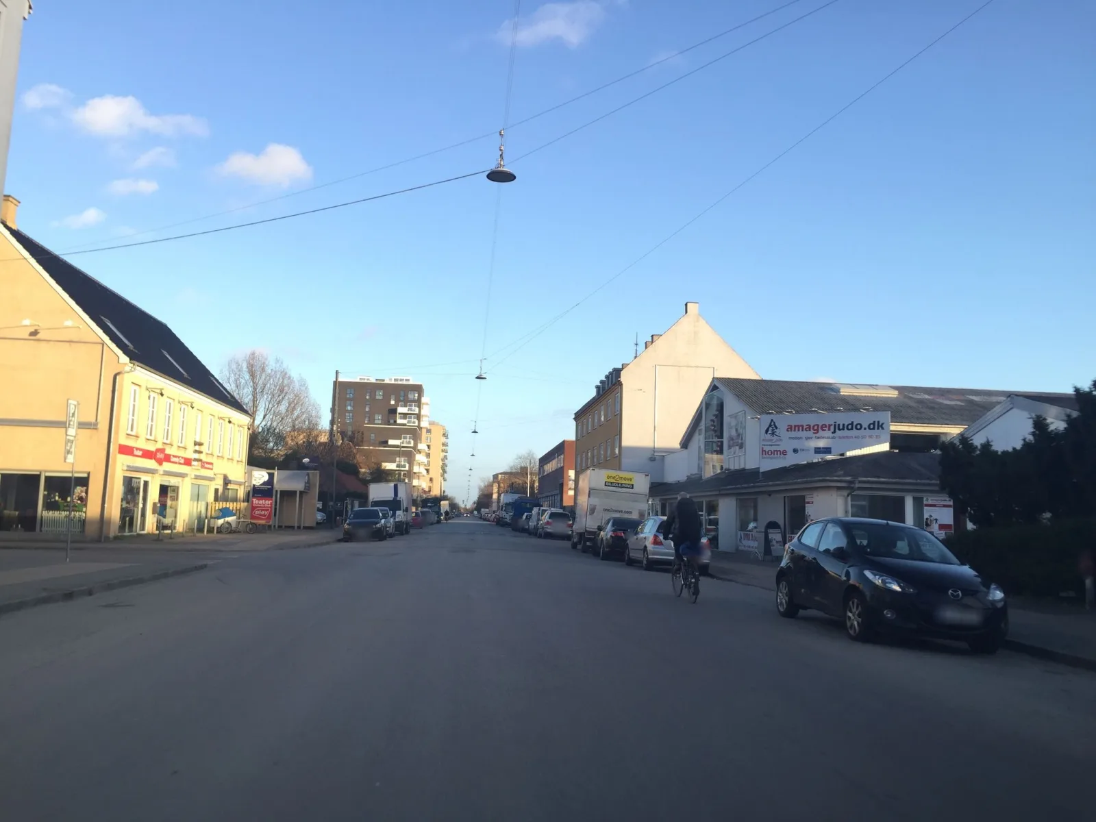 Mapillary-foto nær Hybrid Culture