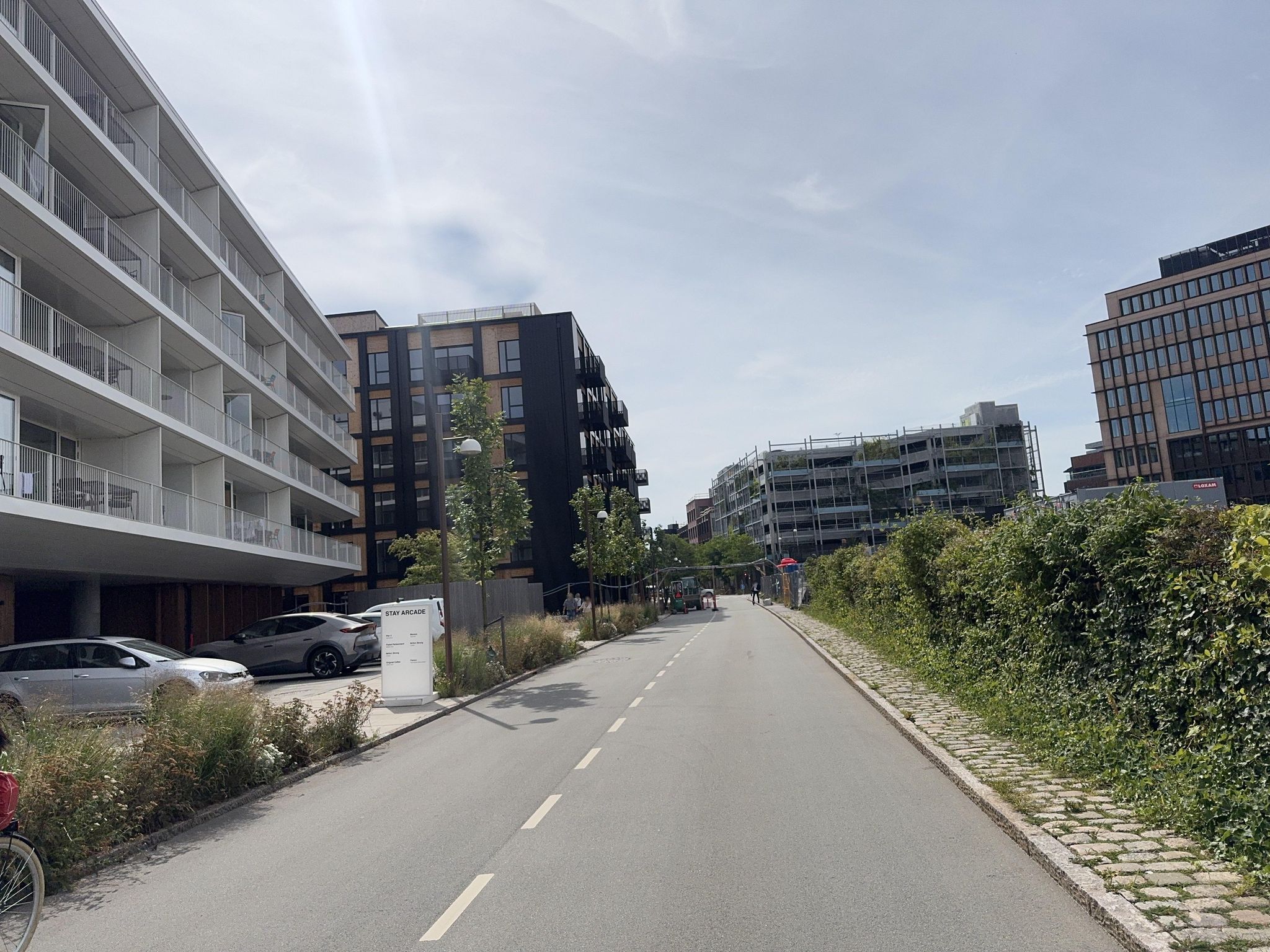 Mapillary-foto nær Adidas Runners