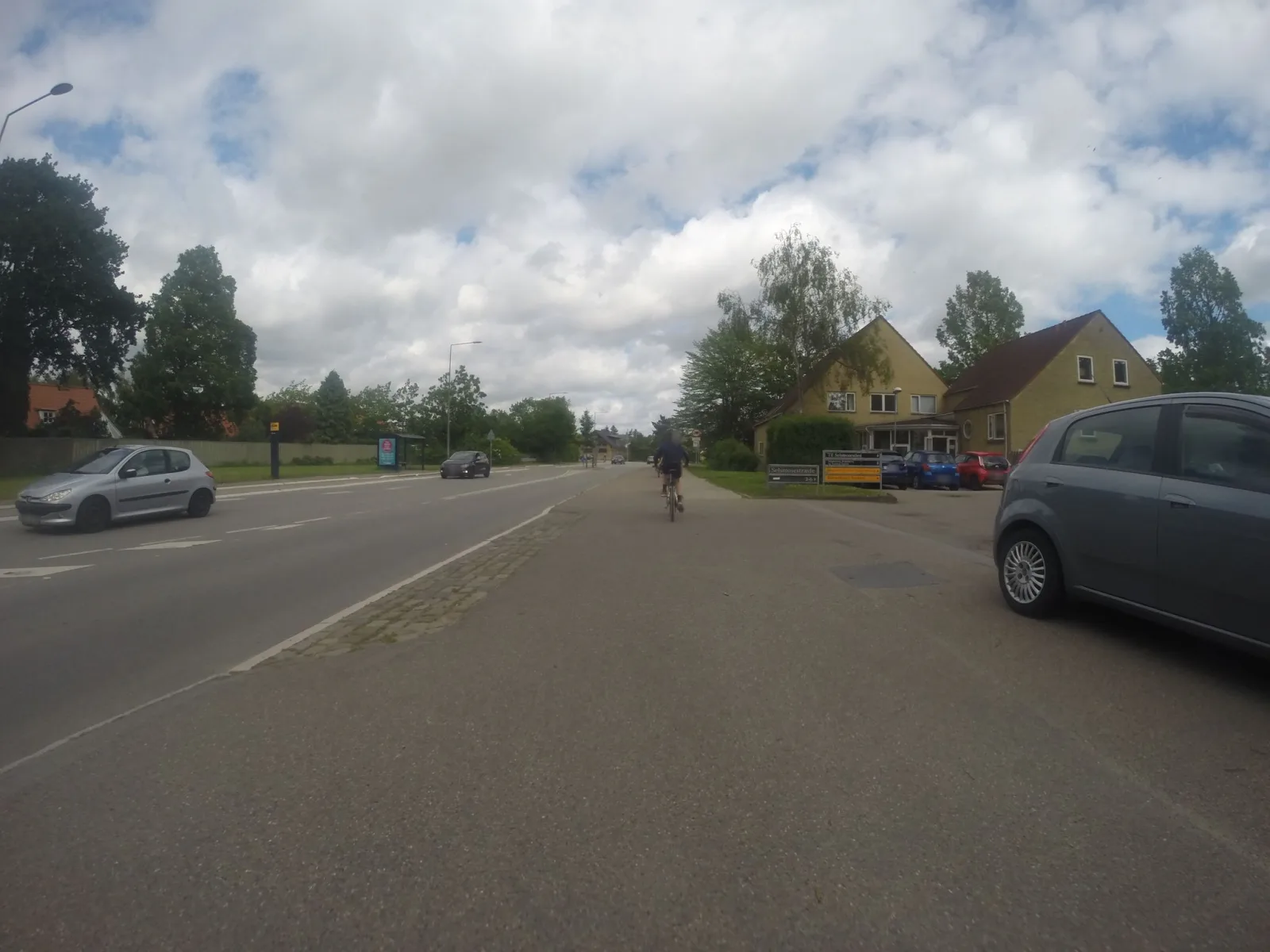 Mapillary-foto nær Taastrup Teater og Musikhus