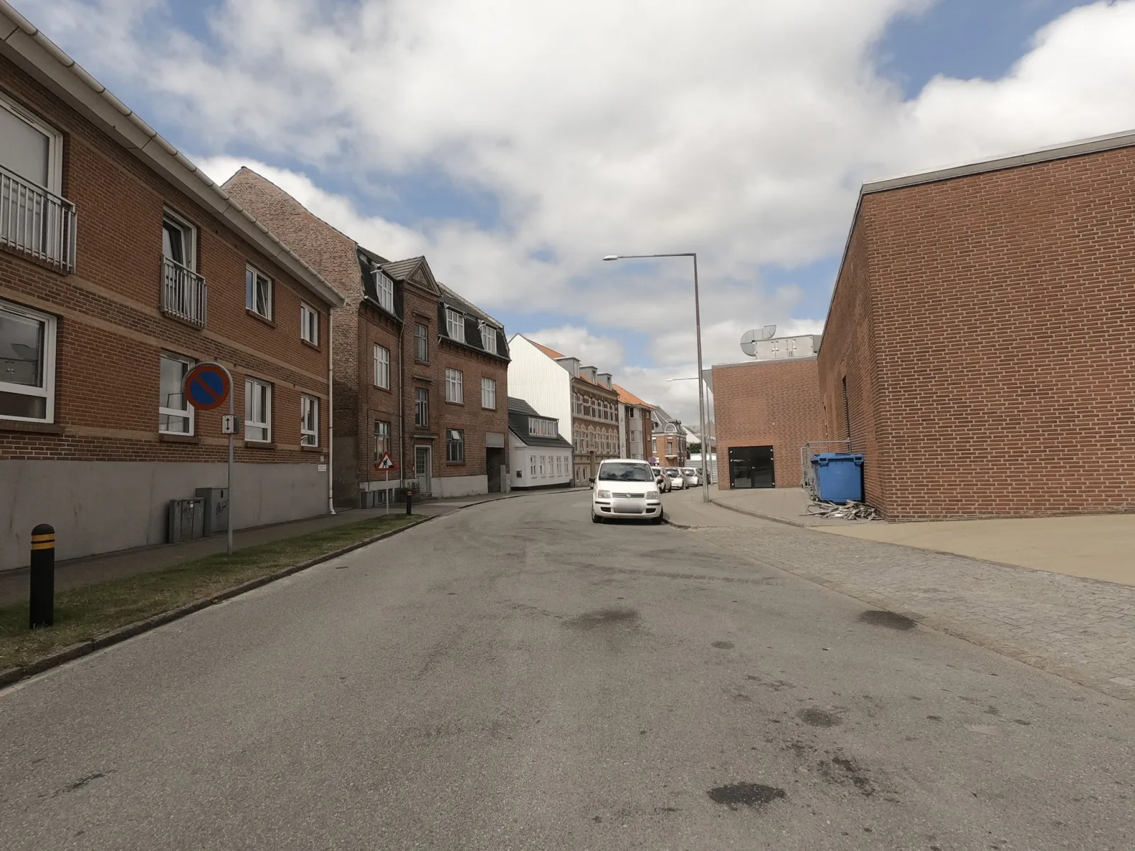 Mapillary-Foto in der Nähe von FitnessX