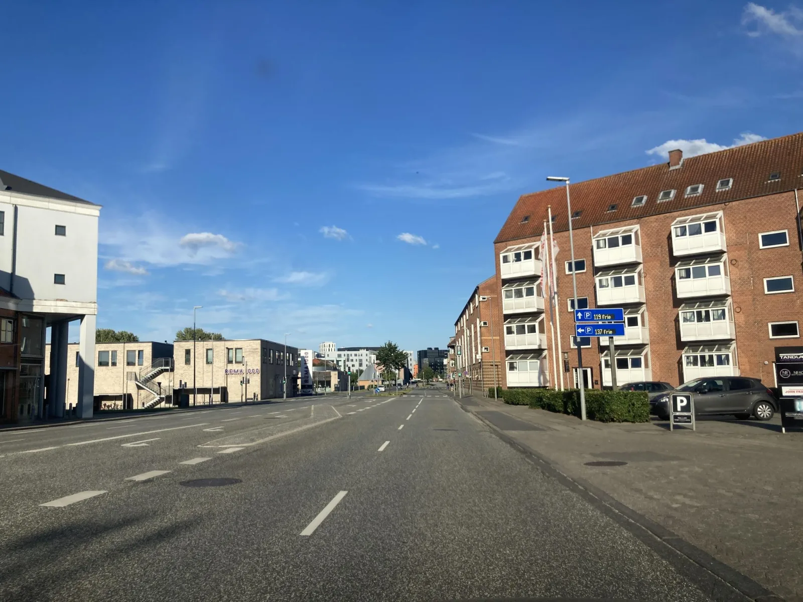 Mapillary-Foto in der Nähe von PureGym