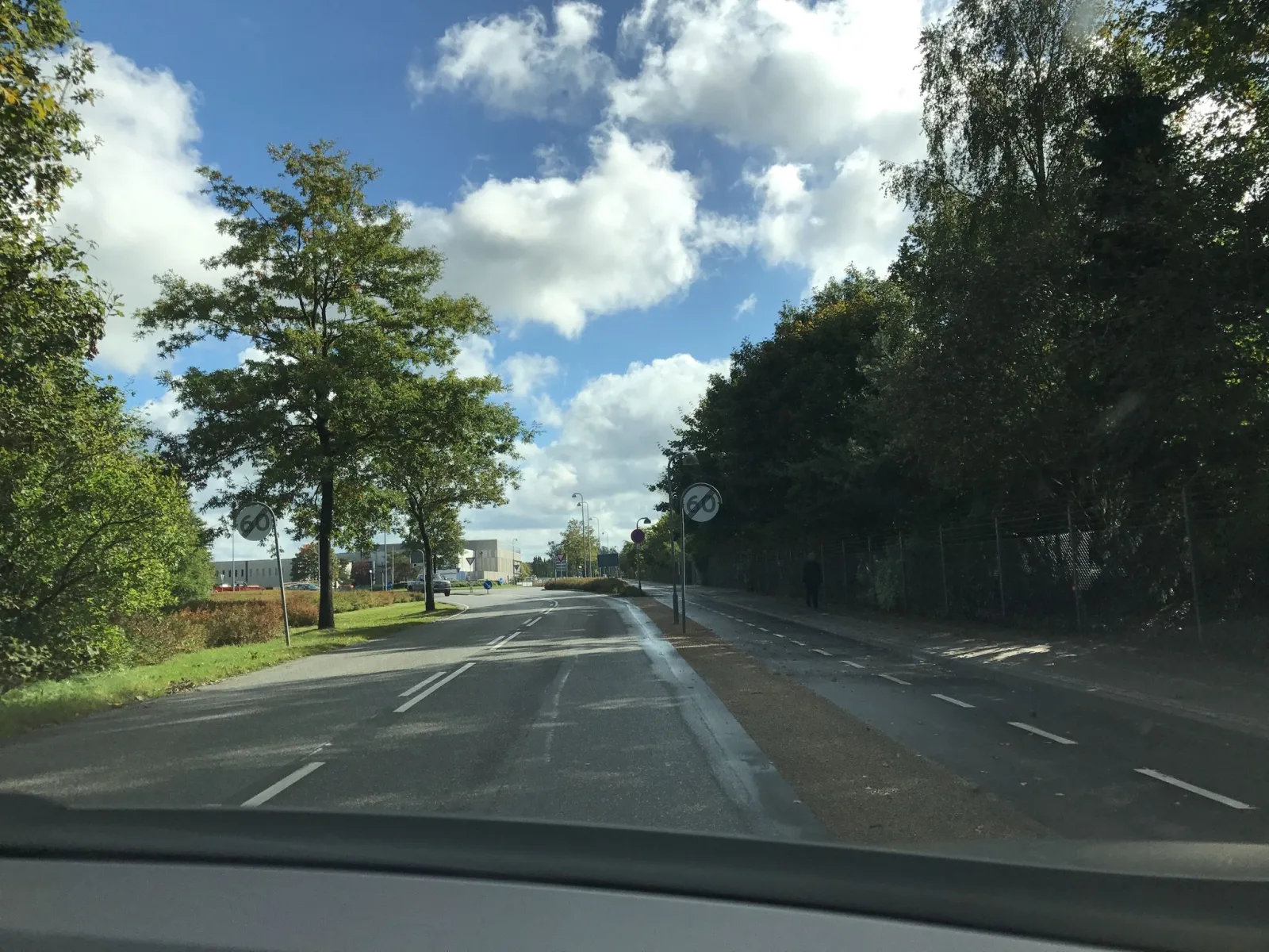 Mapillary-Foto in der Nähe von Basketball