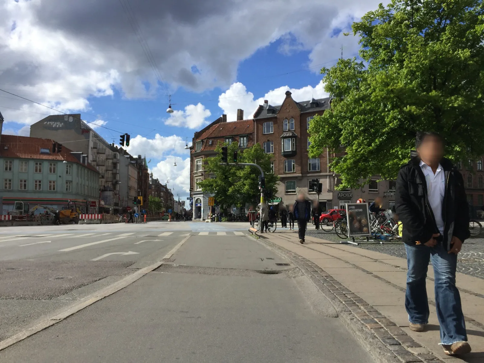 Mapillary-Foto in der Nähe von Cortado kaffebar