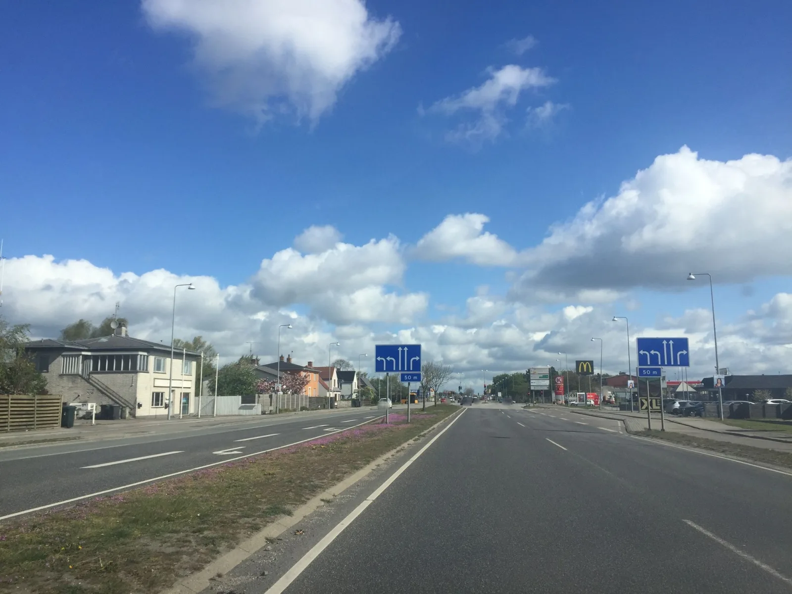 Mapillary-Foto in der Nähe von Pizza Pit