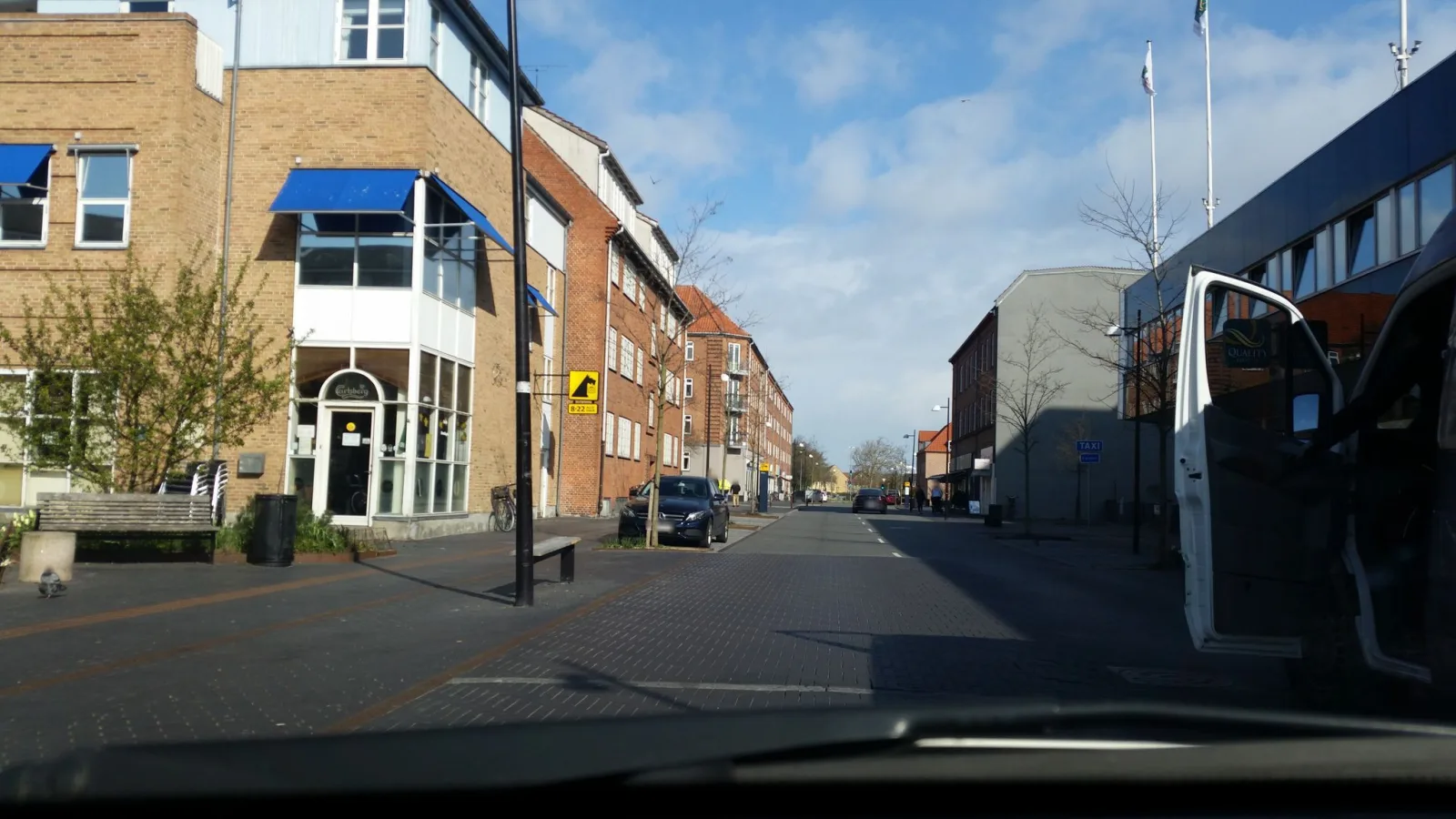 Mapillary-Foto in der Nähe von Crust pizza og pasta