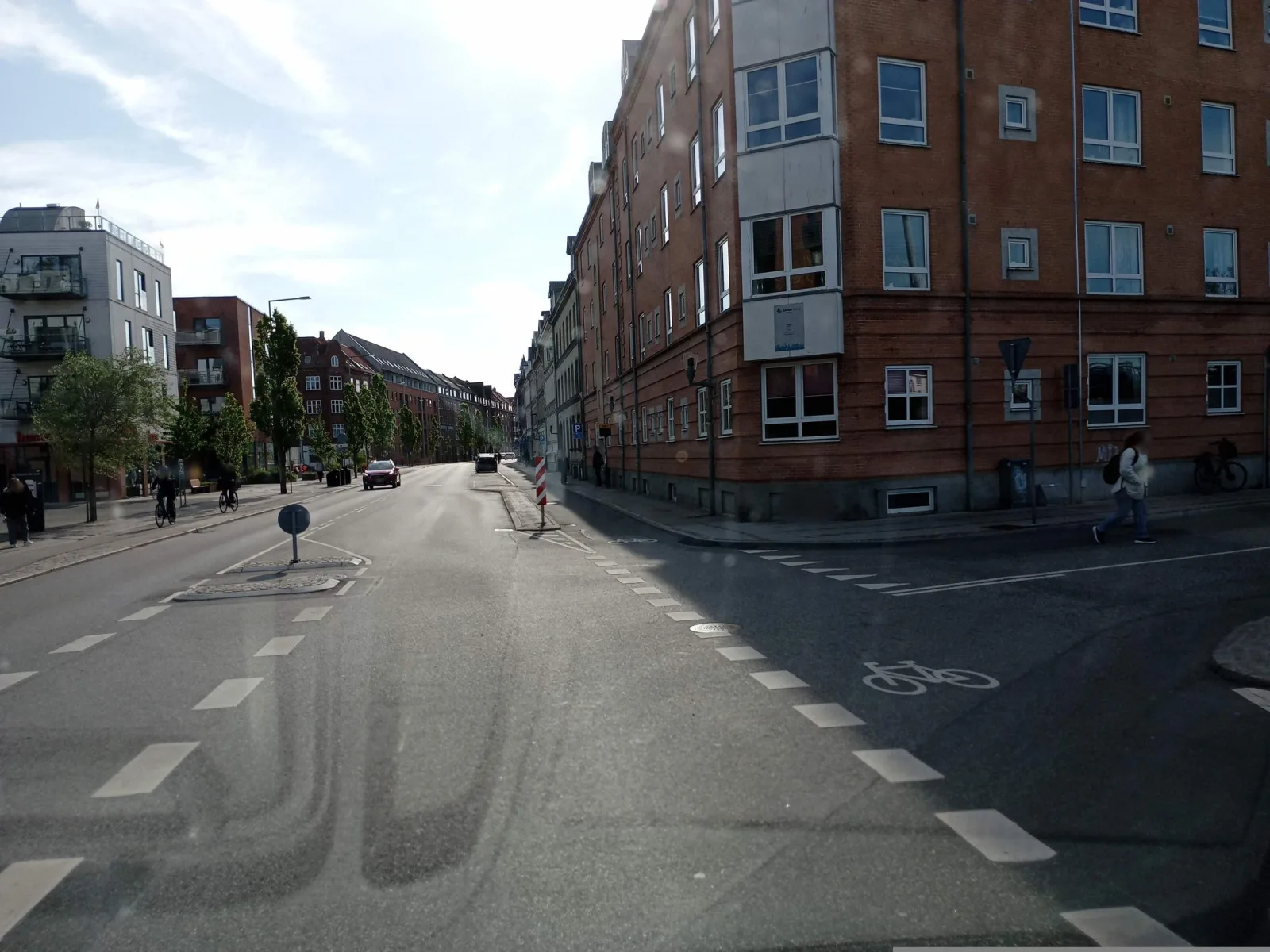 Mapillary-Foto in der Nähe von SushiMania