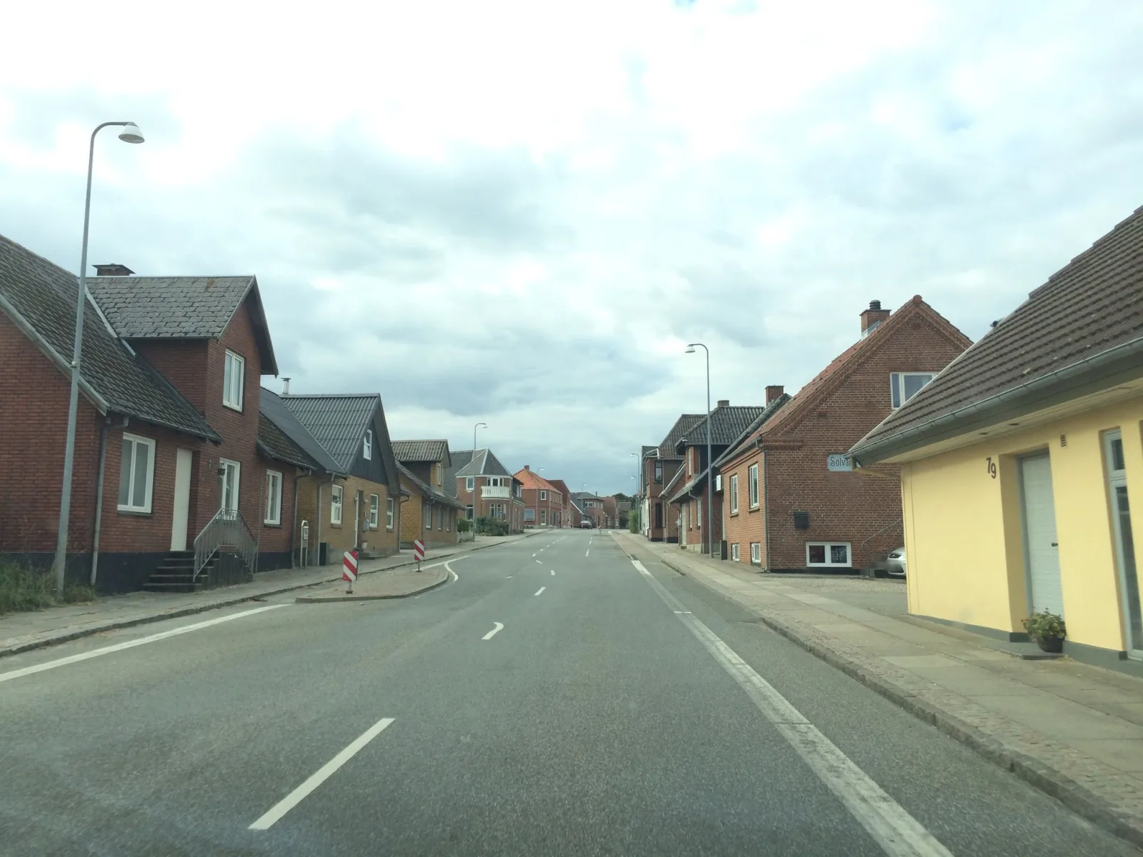 Mapillary-foto nær Joy Food