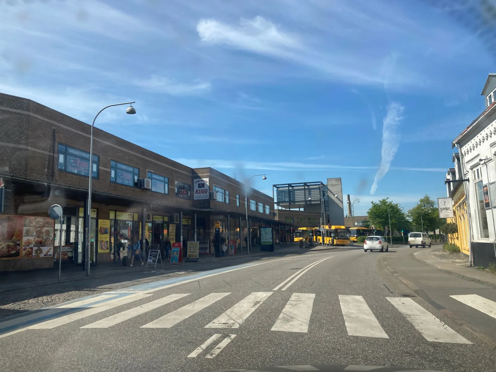 Mapillary-Foto in der Nähe von Roskilde Station Kebab