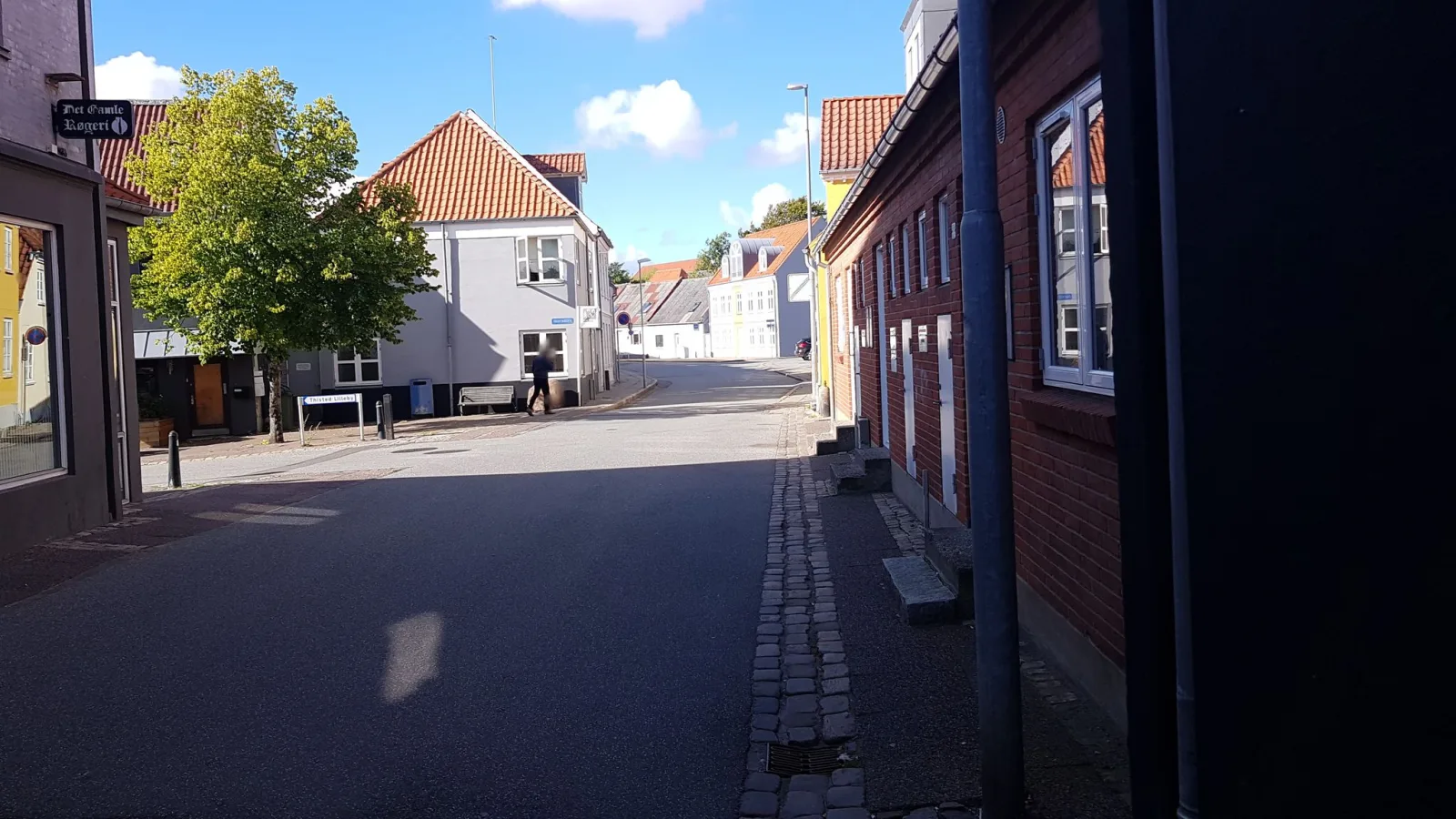 Mapillary-Foto in der Nähe von Thidarats Cafe & Restaurant