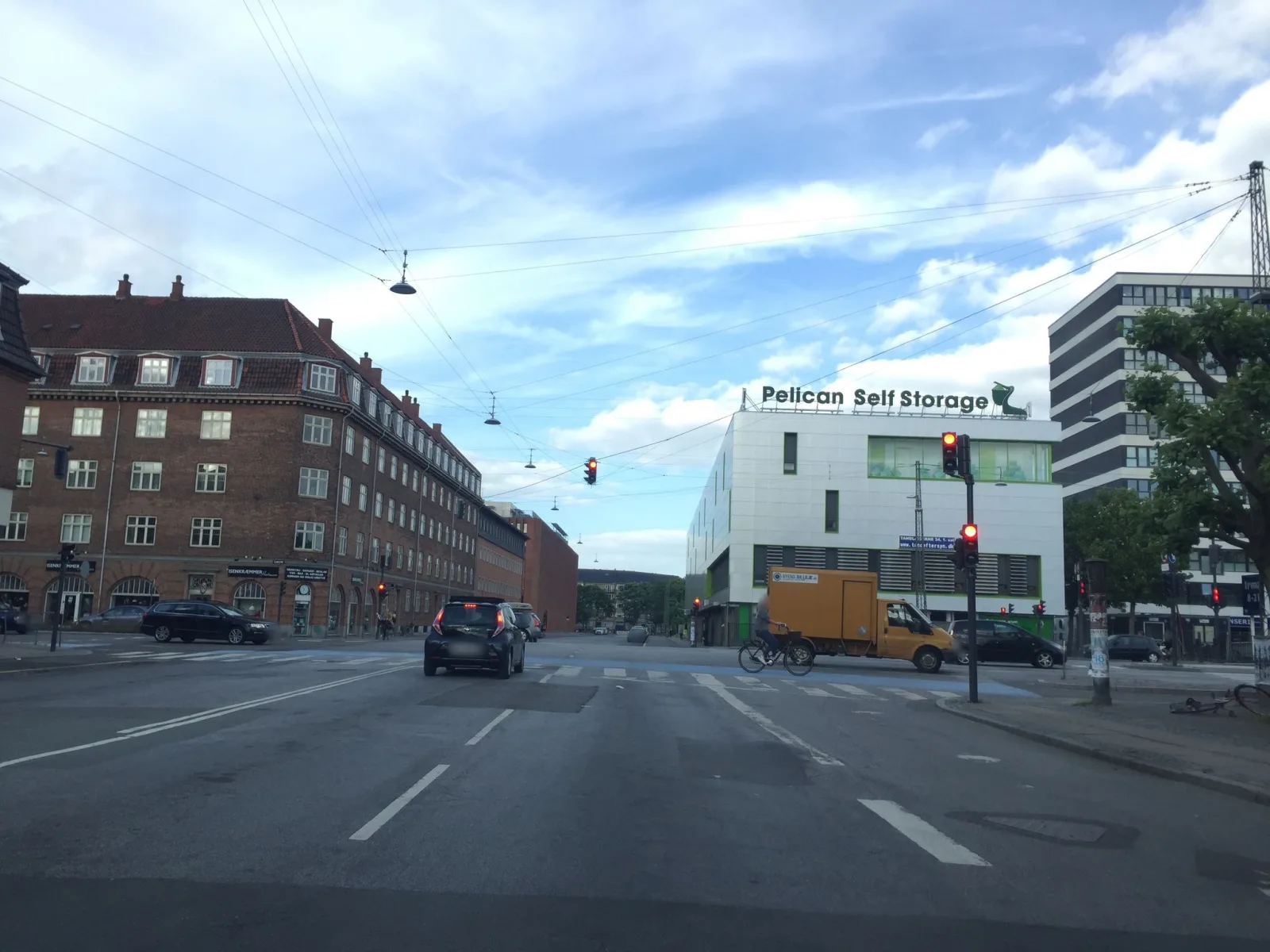 Mapillary-Foto in der Nähe von Designcafeen