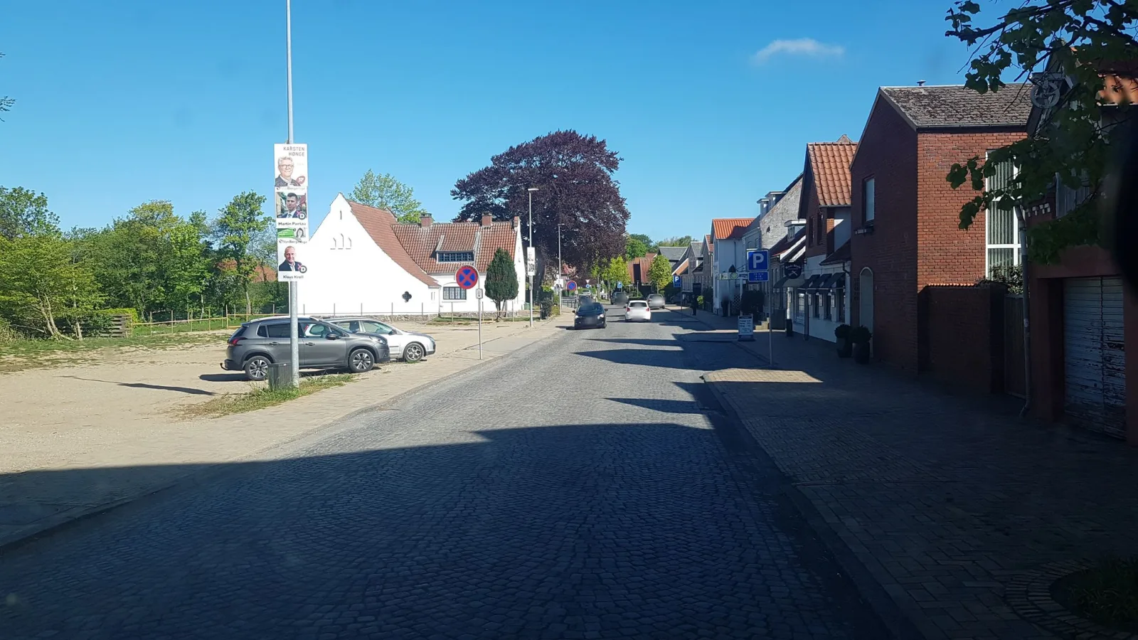 Mapillary-Foto in der Nähe von King Pizza & Burger
