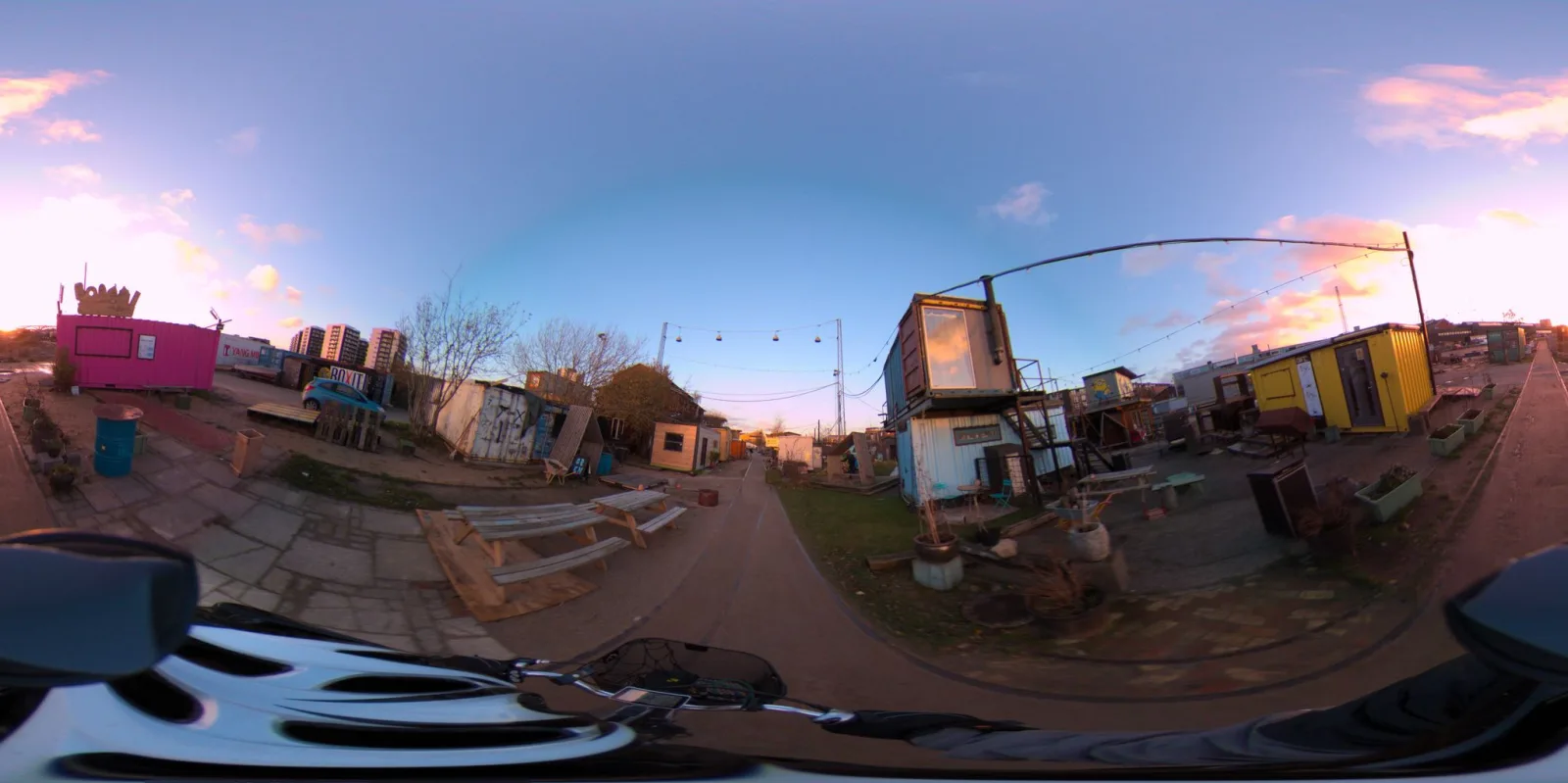Mapillary-foto nær Kaffe Bar
