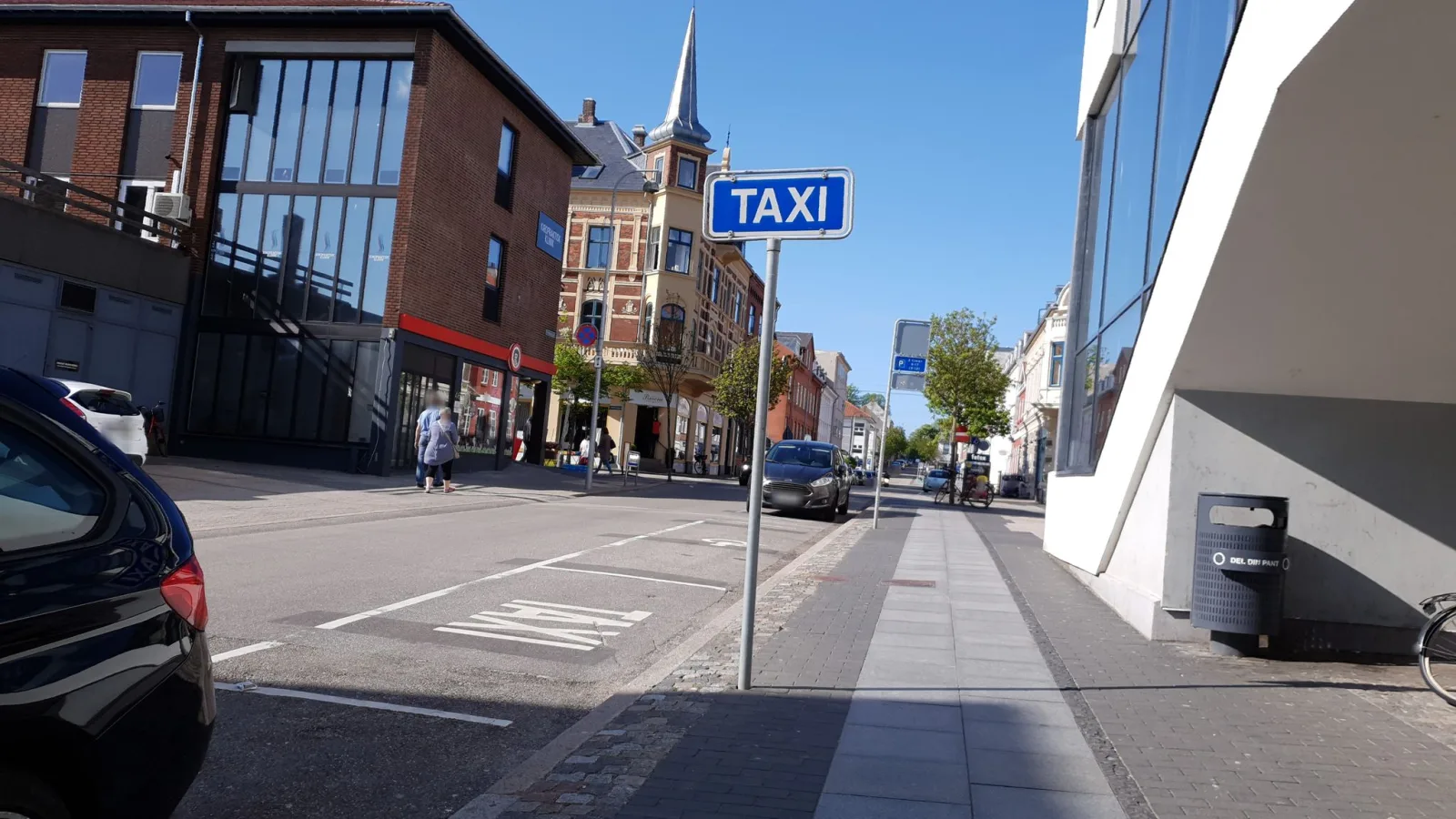 Mapillary-Foto in der Nähe von King's Sushi Restaurant