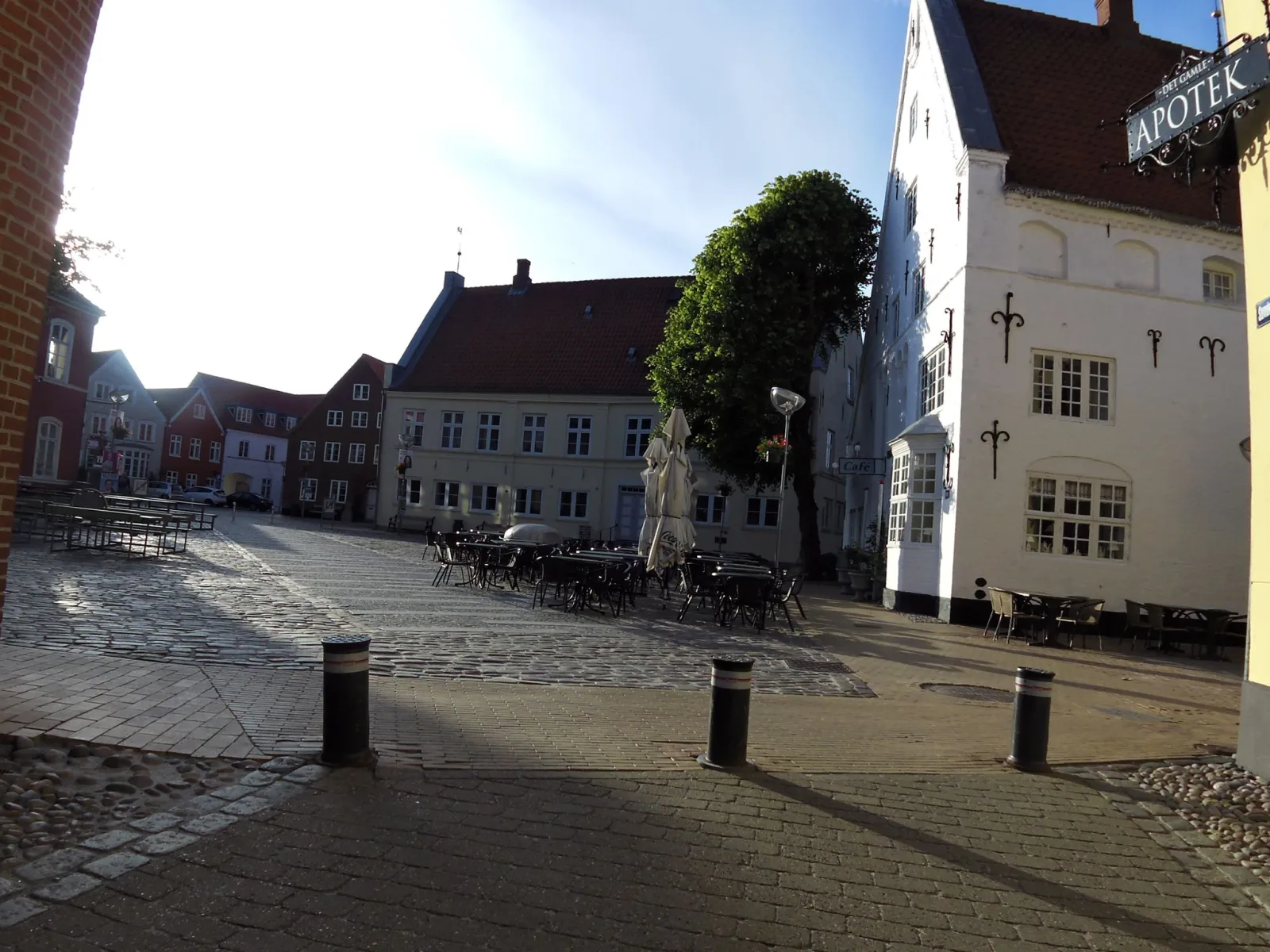 Mapillary-Foto in der Nähe von Klostercafeen