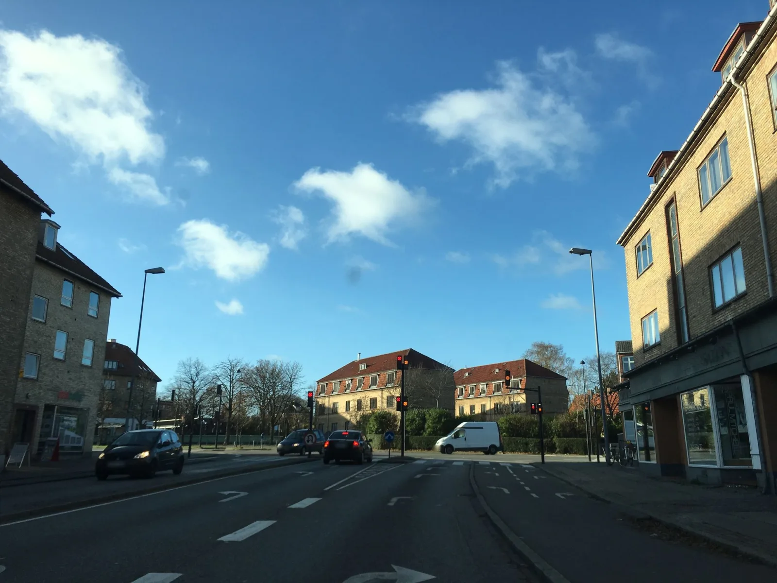 Mapillary-Foto in der Nähe von Diligencen