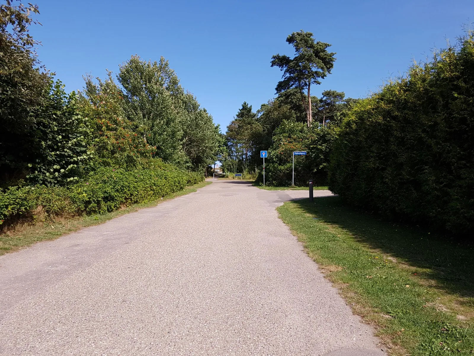 Mapillary-Foto in der Nähe von Skovgrillen