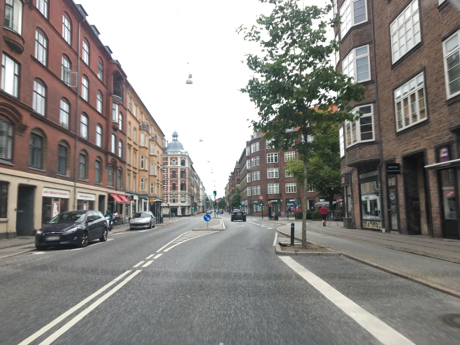 Mapillary-foto nær Dinner Sushi