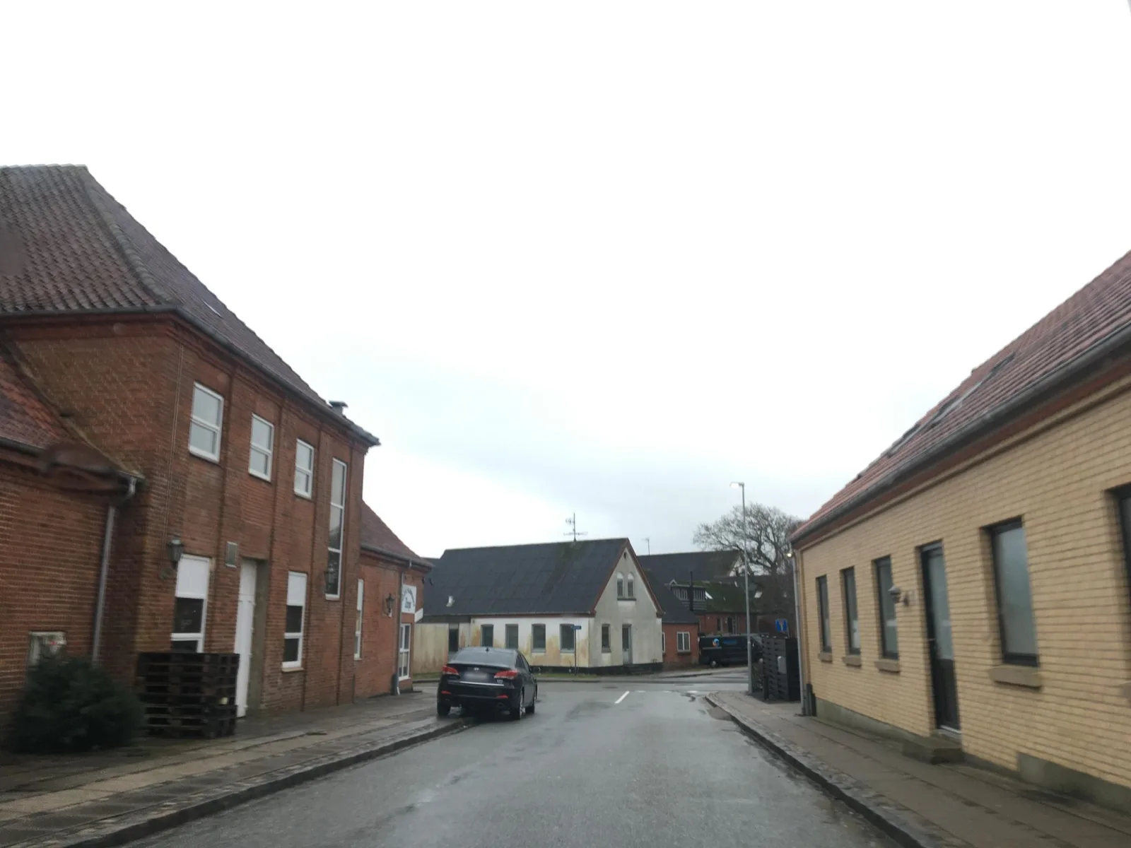 Mapillary-Foto in der Nähe von Zana Pizza Kebabhuset