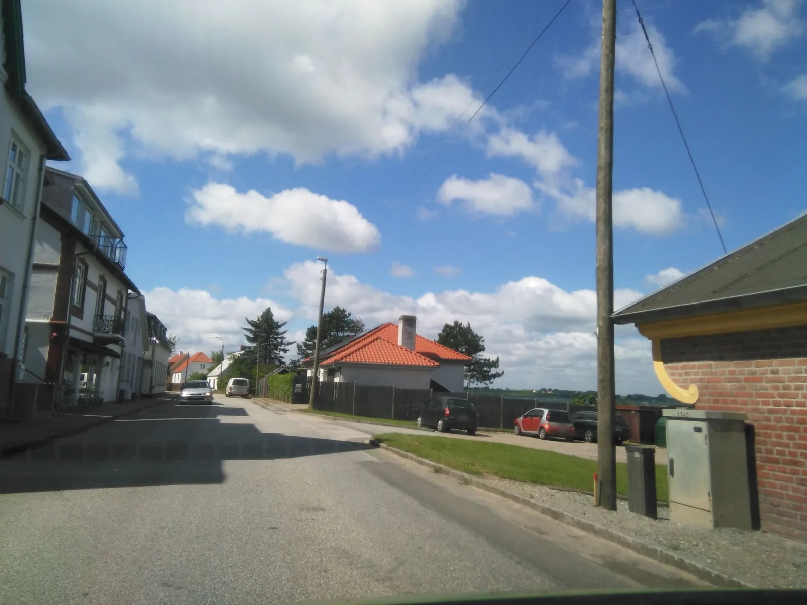 Mapillary-Foto in der Nähe von Knebel Bro Pizza Grill