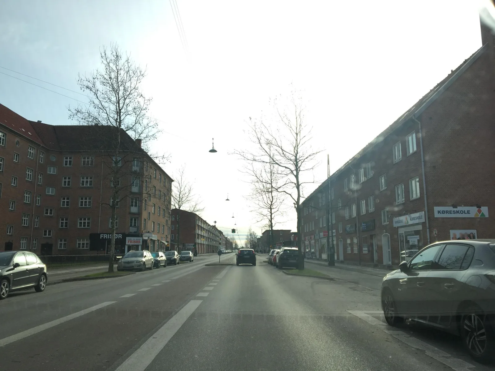 Mapillary-Foto in der Nähe von Efes Pizza;Efes