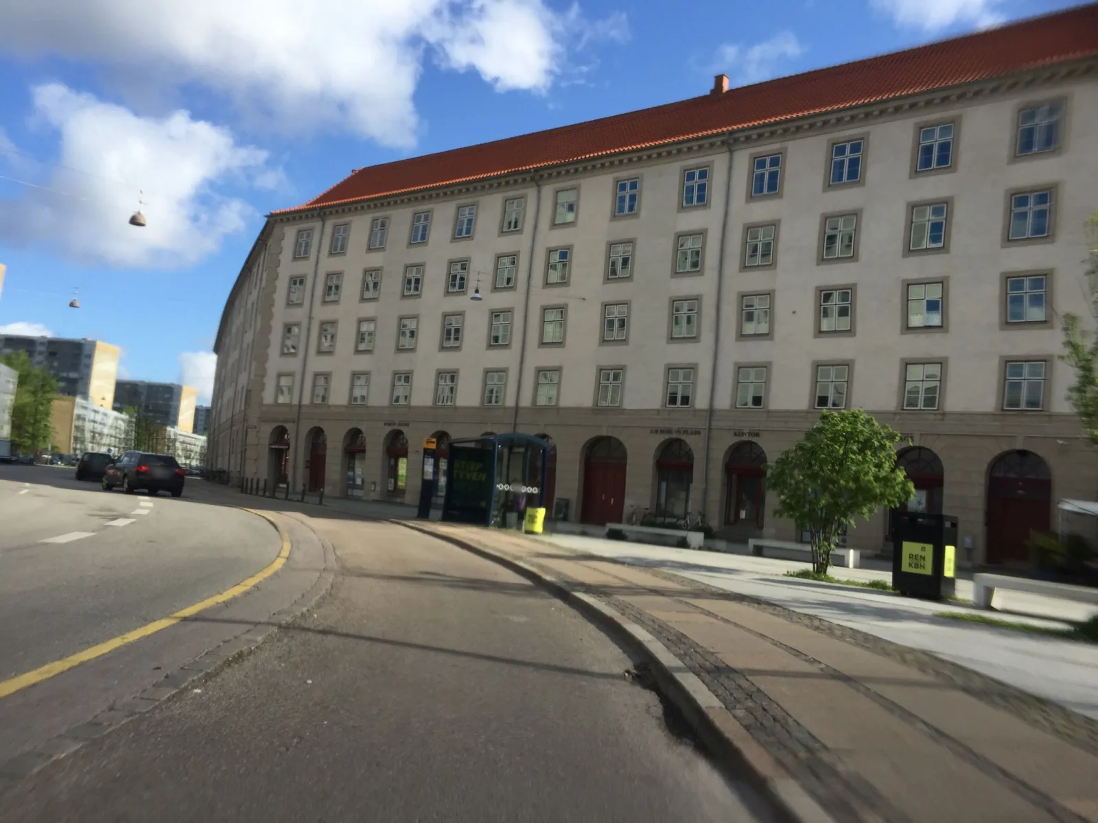 Mapillary-foto nær Ellys kaffebar
