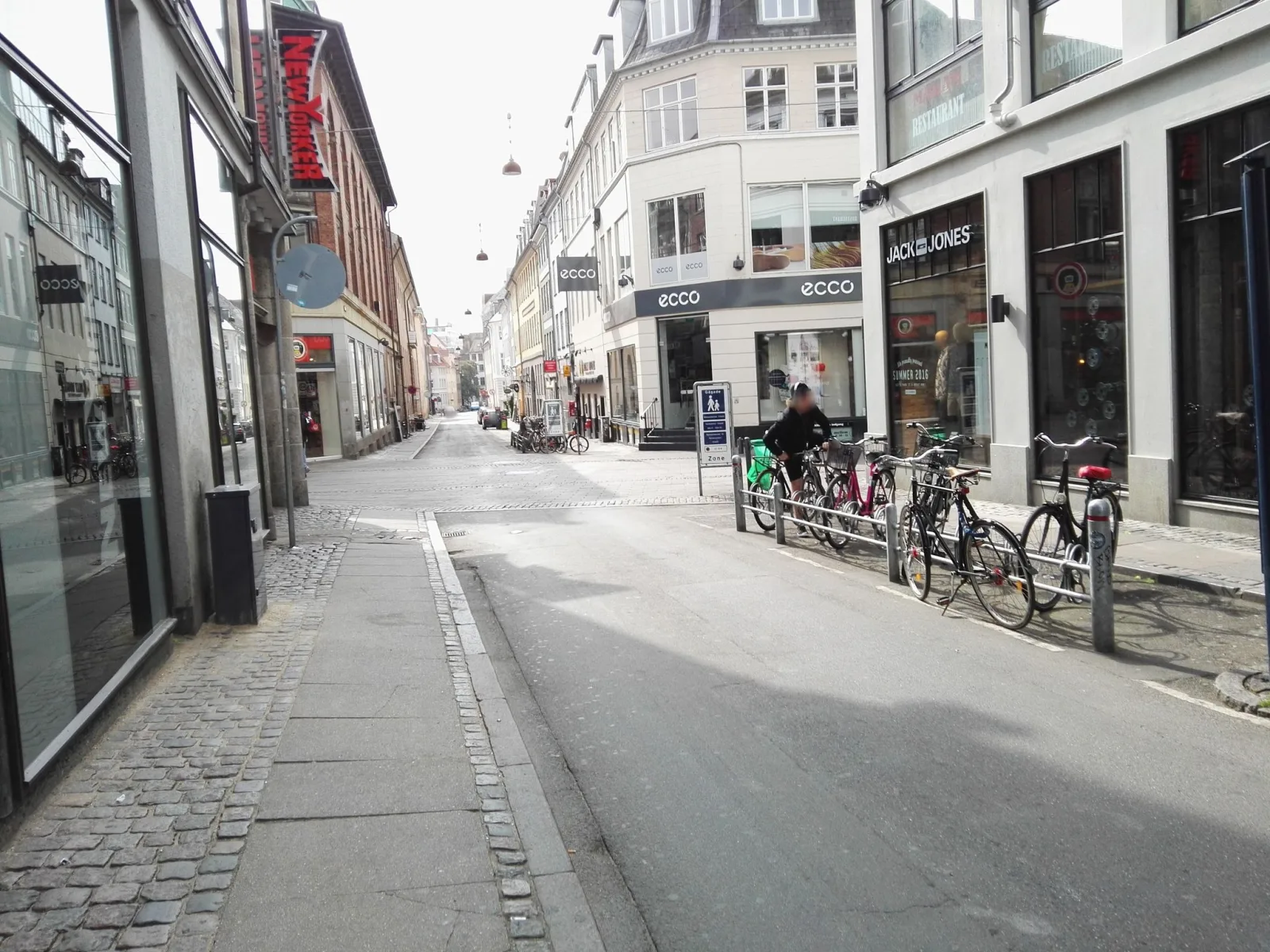 Mapillary-foto nær Emmery's