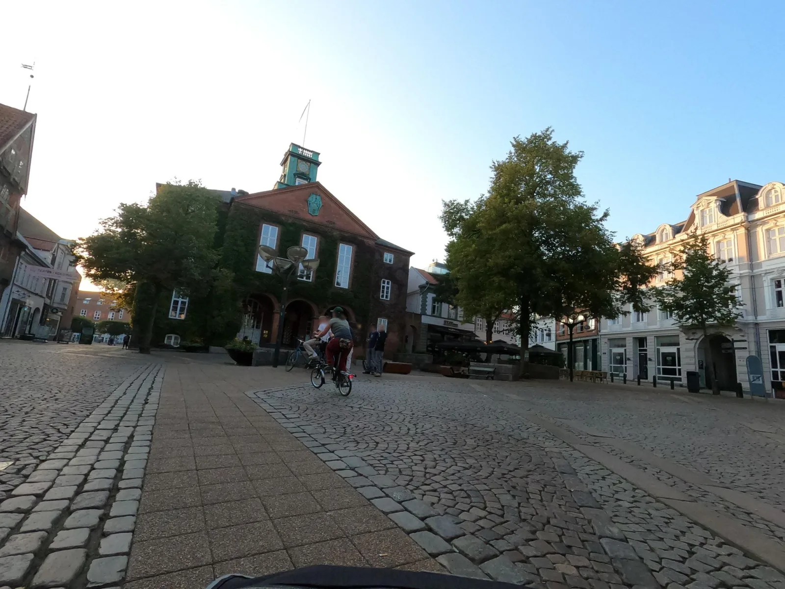 Mapillary-Foto in der Nähe von Madkassen