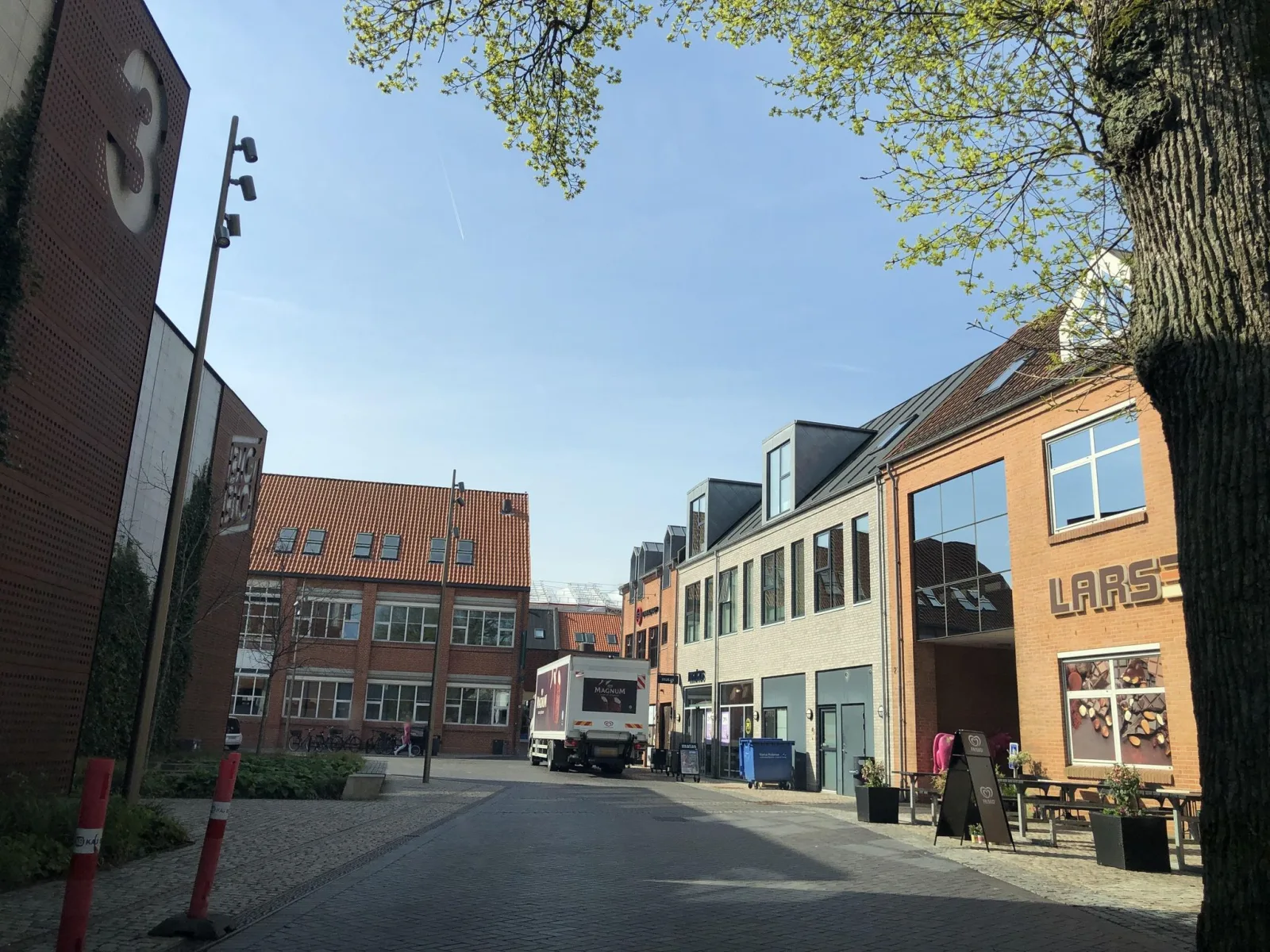 Mapillary-Foto in der Nähe von Larsen - Is, Godter, Gaver