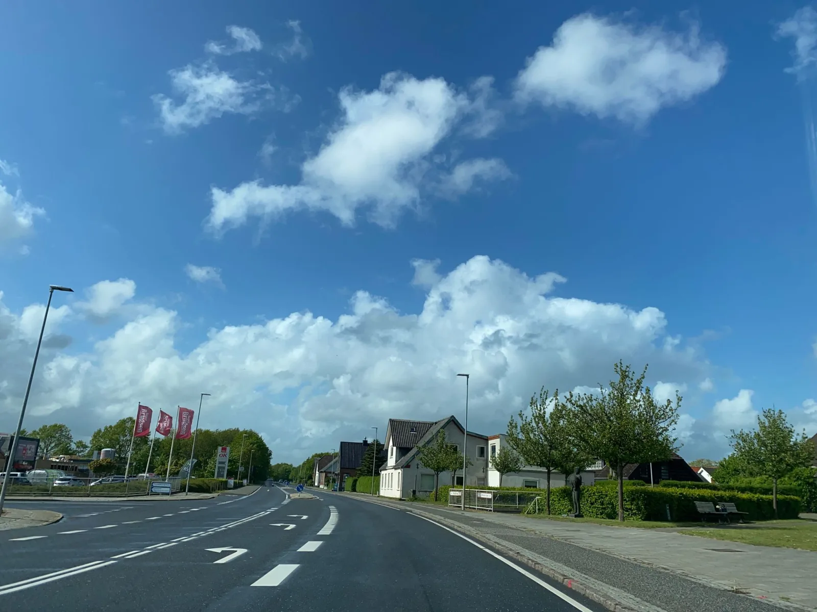 Mapillary-Foto in der Nähe von Mamamia pizzaria