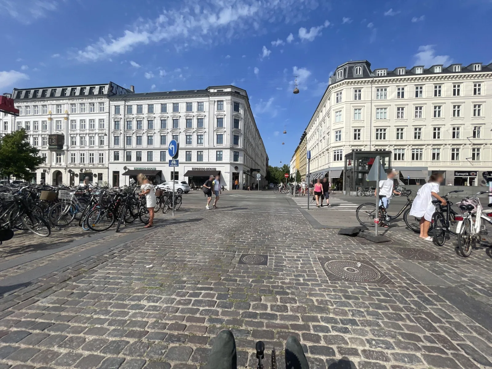 Mapillary-Foto in der Nähe von Espresso House