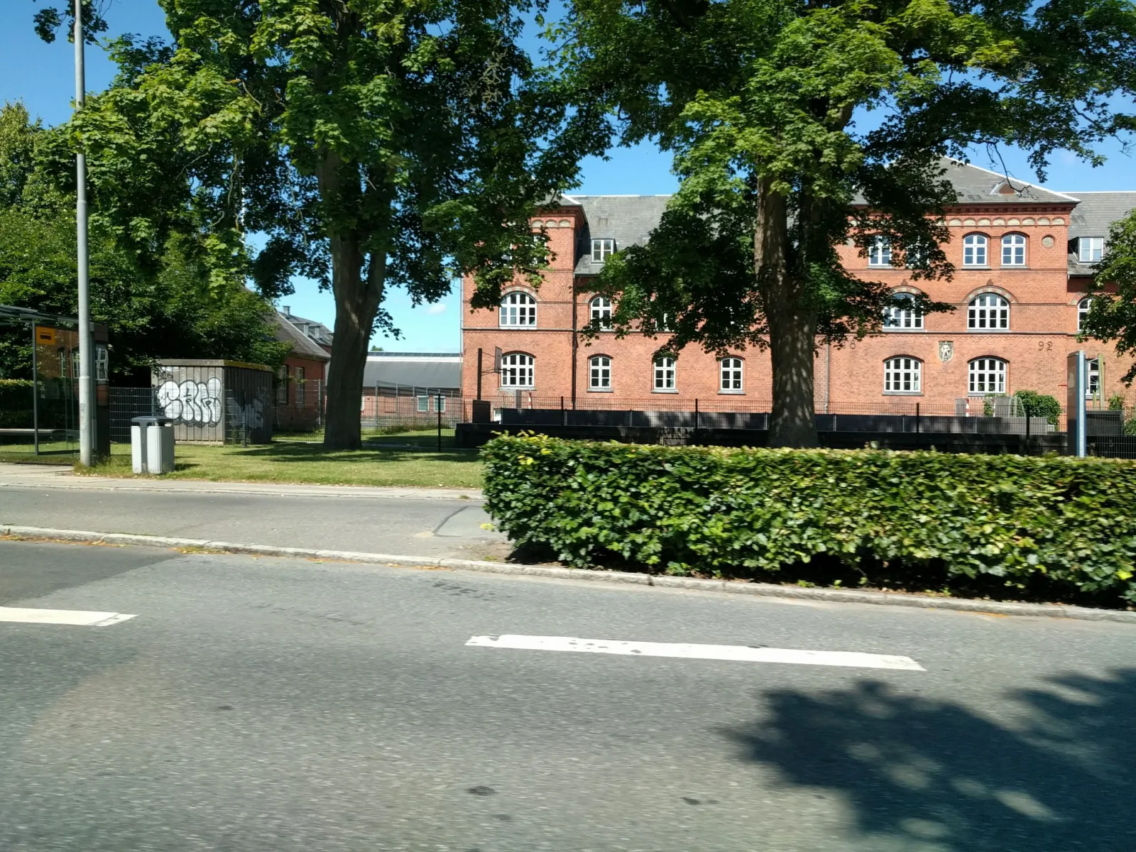 Mapillary-Foto in der Nähe von Mamma Mia Pizza