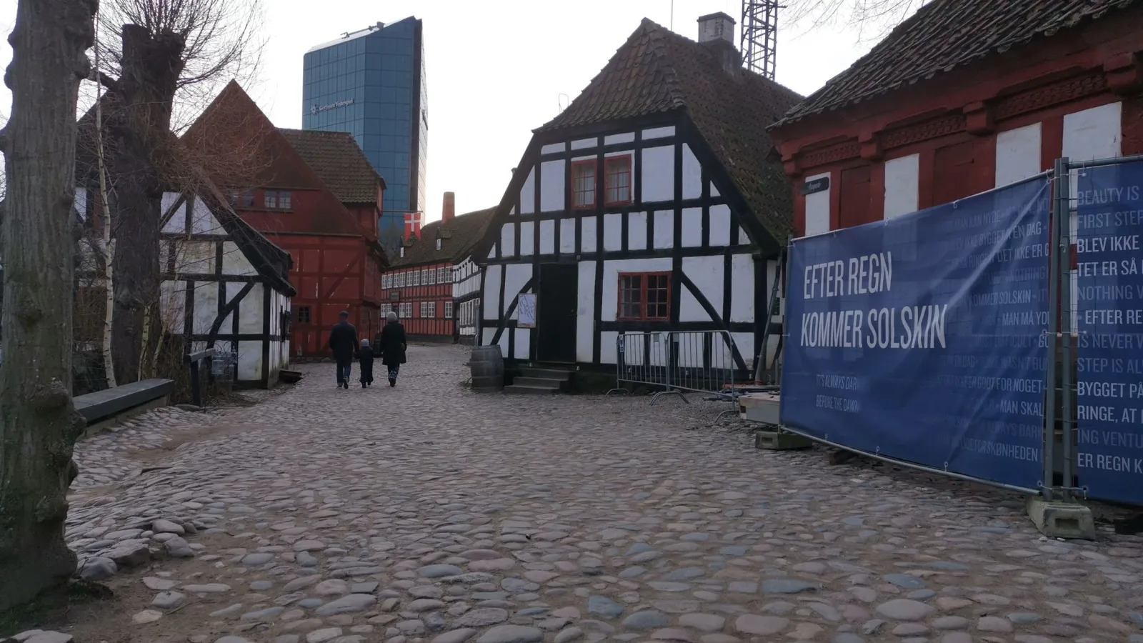 Mapillary-Foto in der Nähe von Den Gamle By G.M. Holsts Købmandsgård