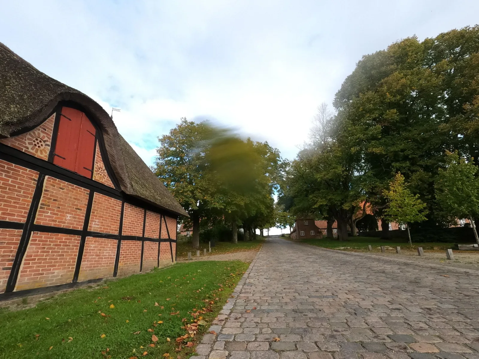 Mapillary-Foto in der Nähe von Hald Laden