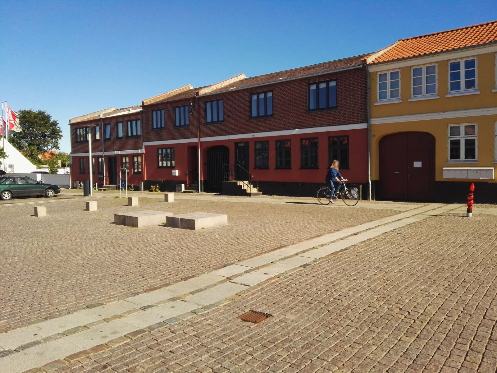 Mapillary-Foto in der Nähe von Nielsen, Bøgh og Folke