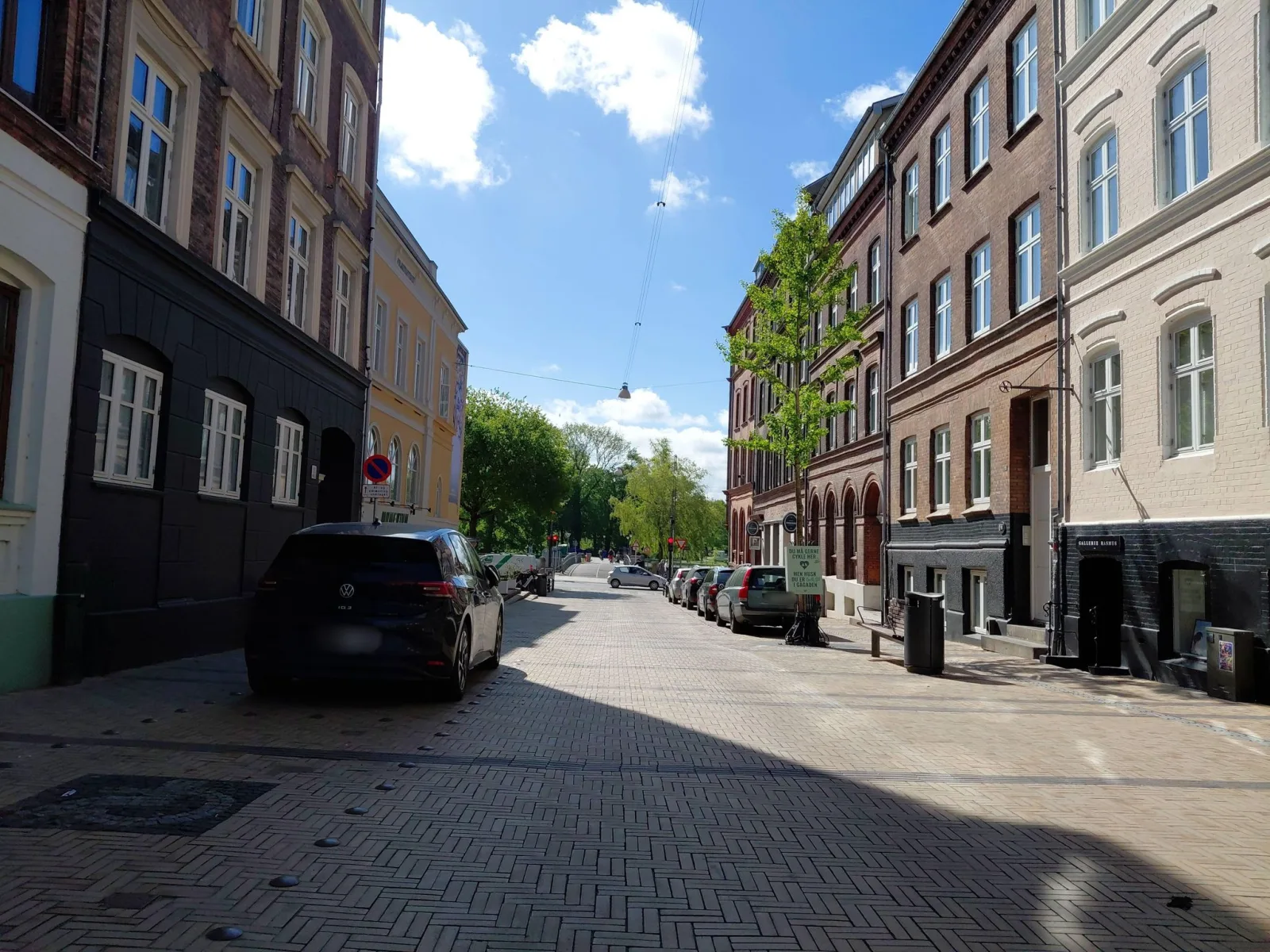 Mapillary-Foto in der Nähe von Gallerie Rasmus