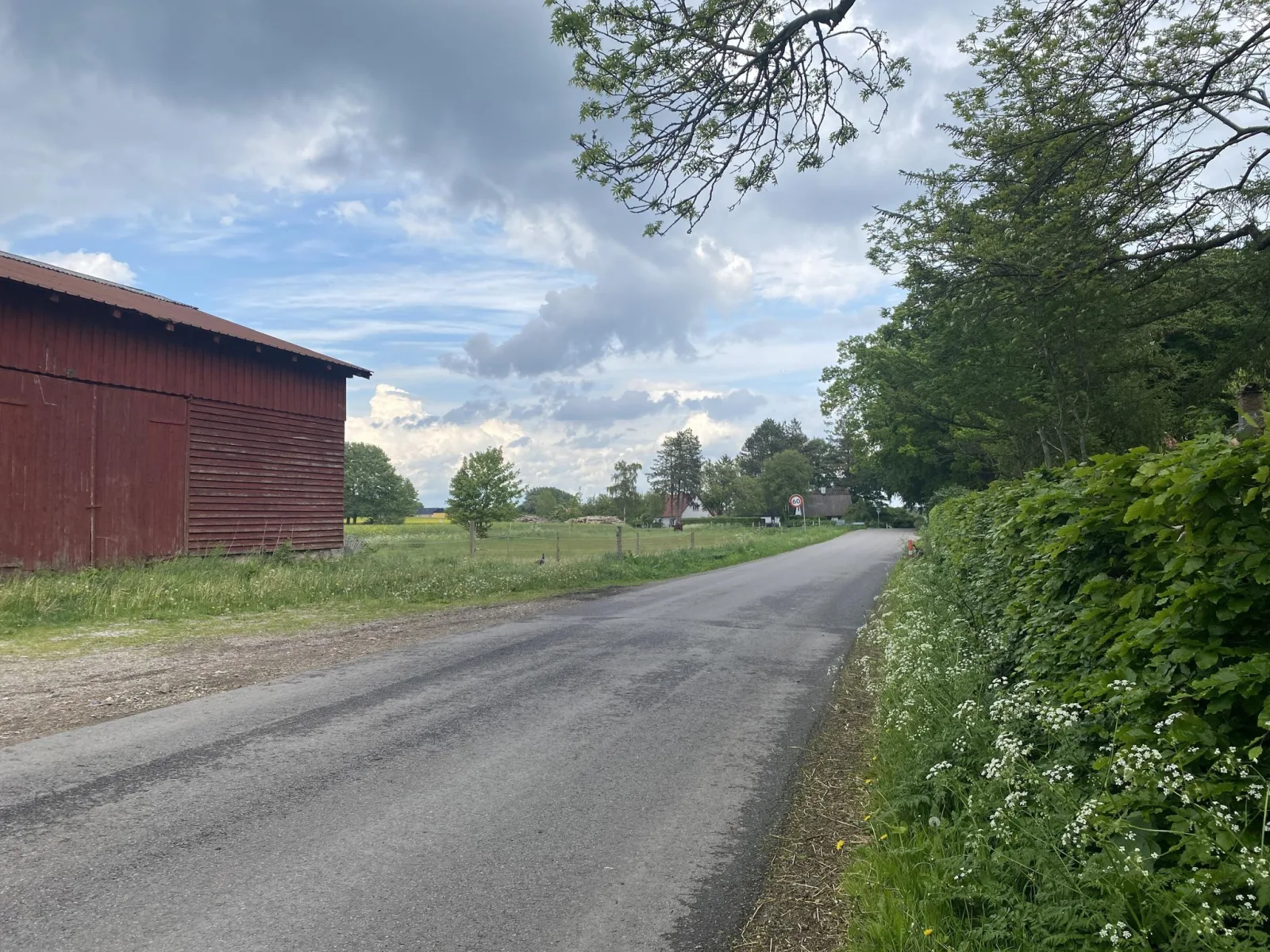 Mapillary-Foto in der Nähe von Skovsgaard Mølle- og Bagerimuseum