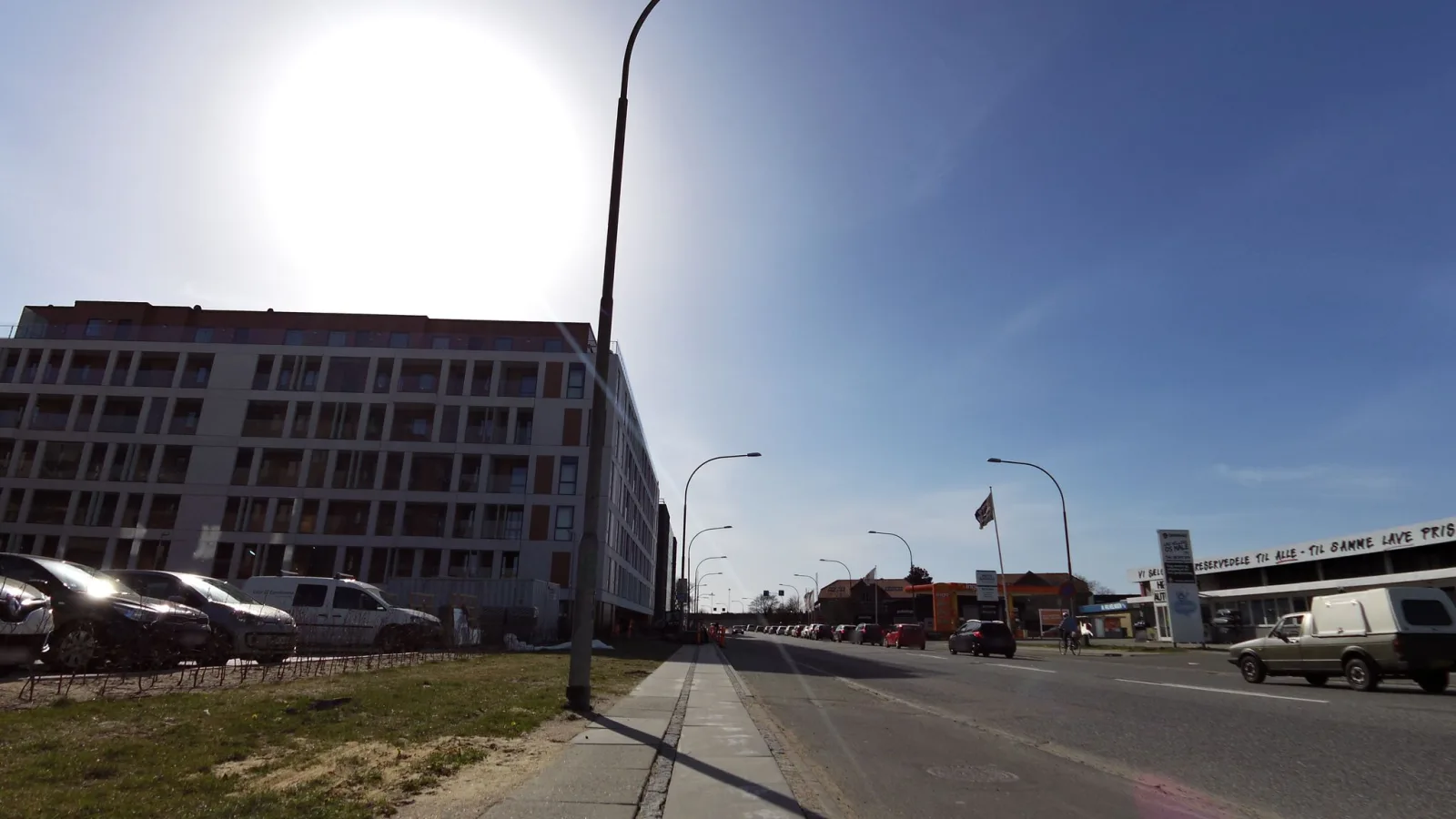Mapillary-Foto in der Nähe von Lindas Pizza & Grill