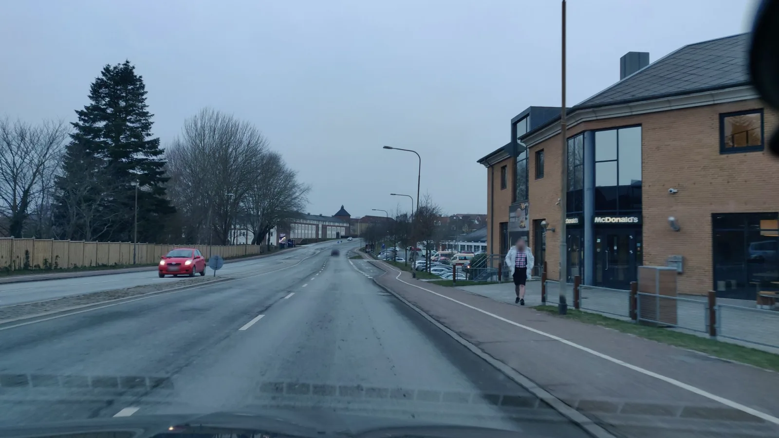 Mapillary-Foto in der Nähe von McDonald's