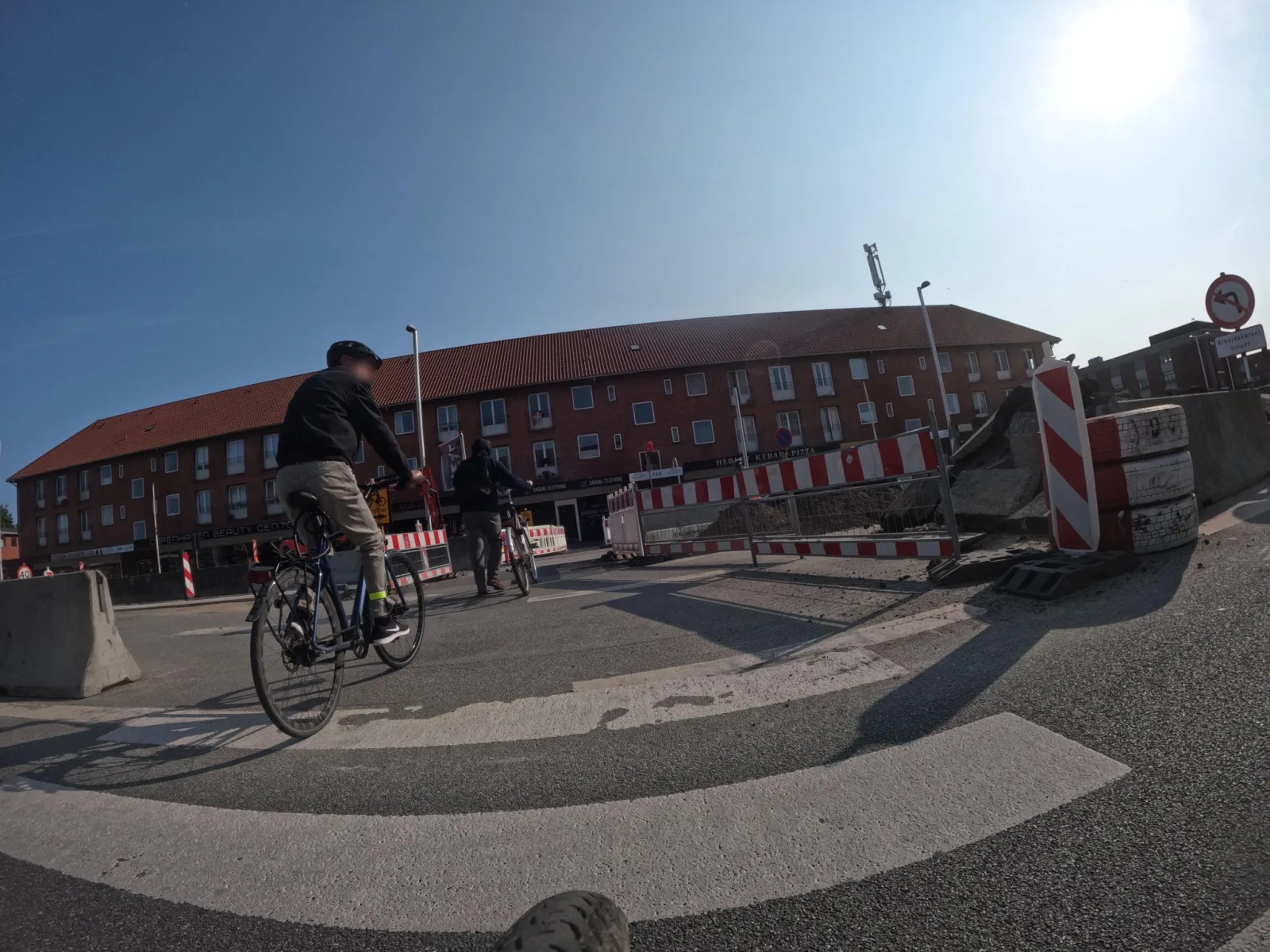 Mapillary-Foto in der Nähe von Farfars Grill & Pizza House