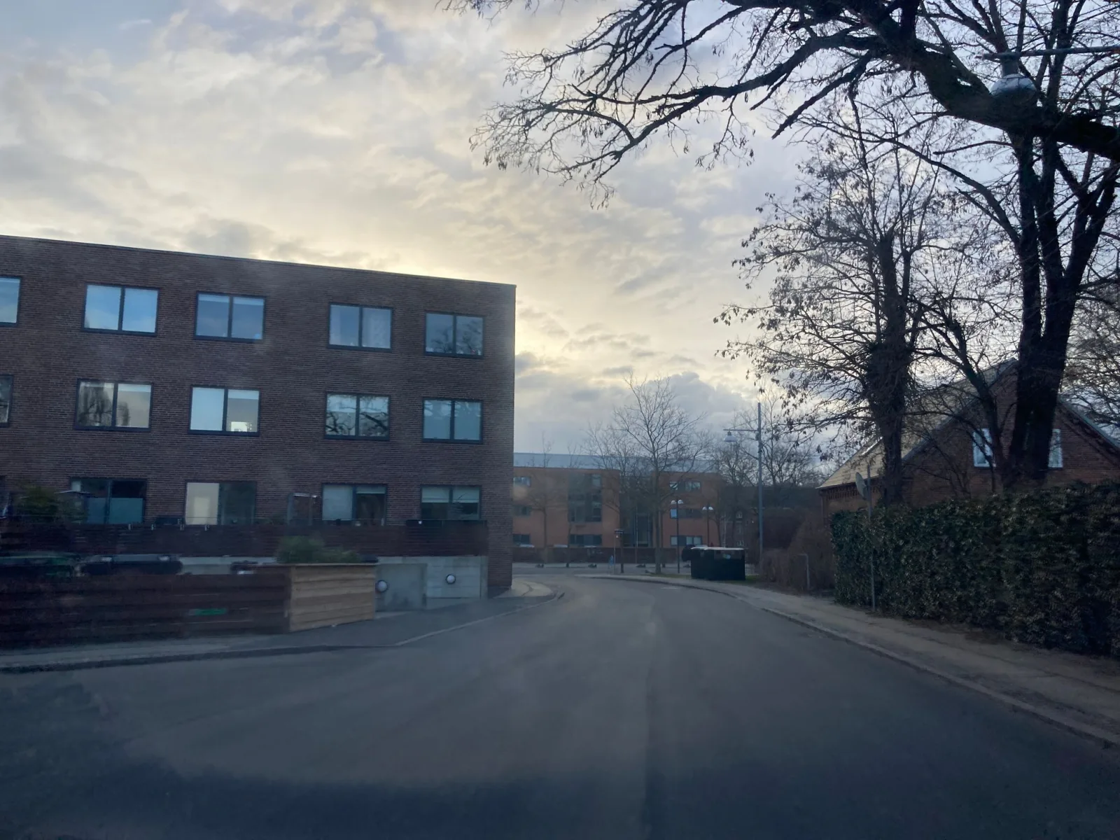 Mapillary-Foto in der Nähe von Farms Kitchen