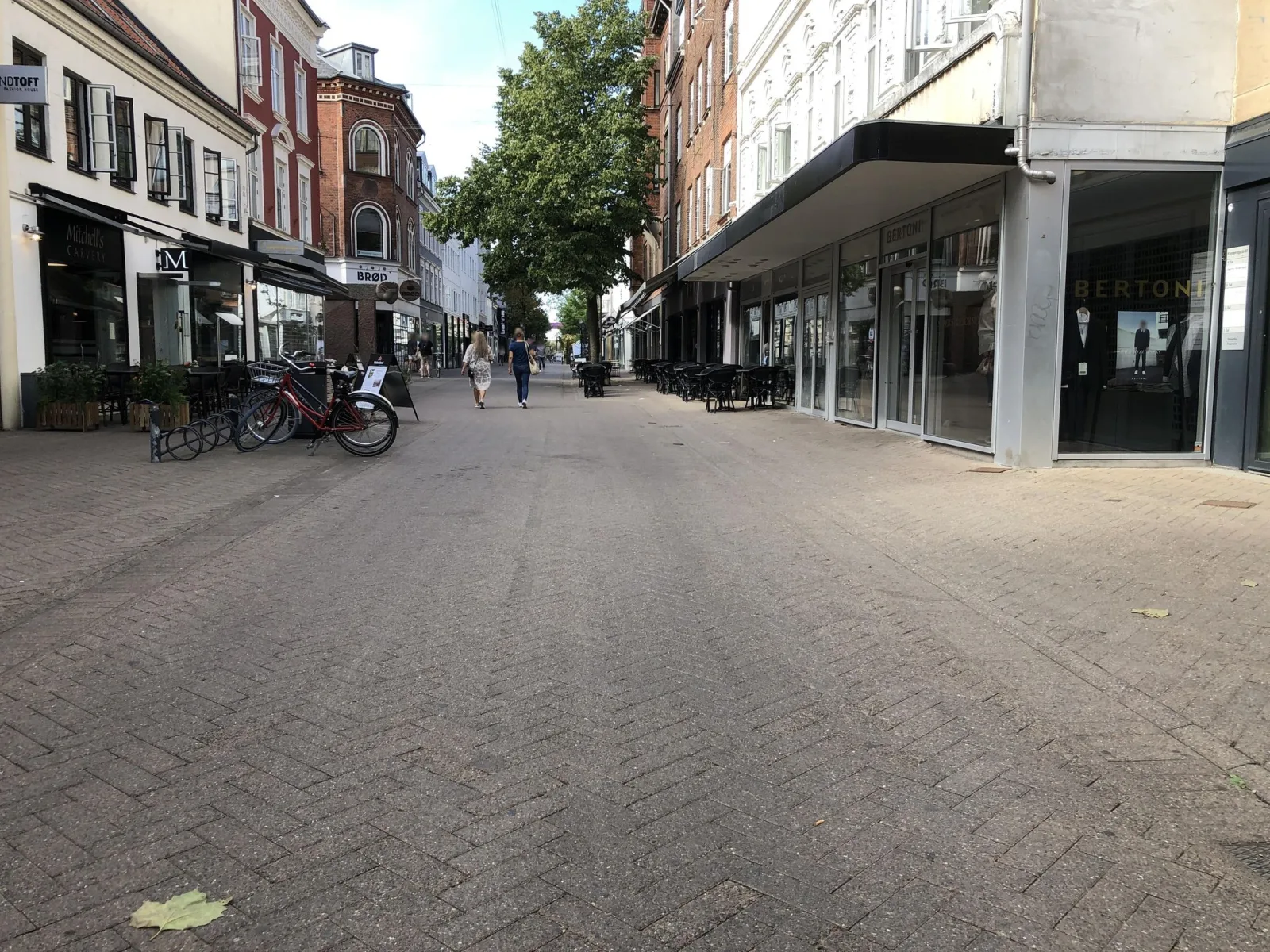 Mapillary-foto nær Mitchells Carvery