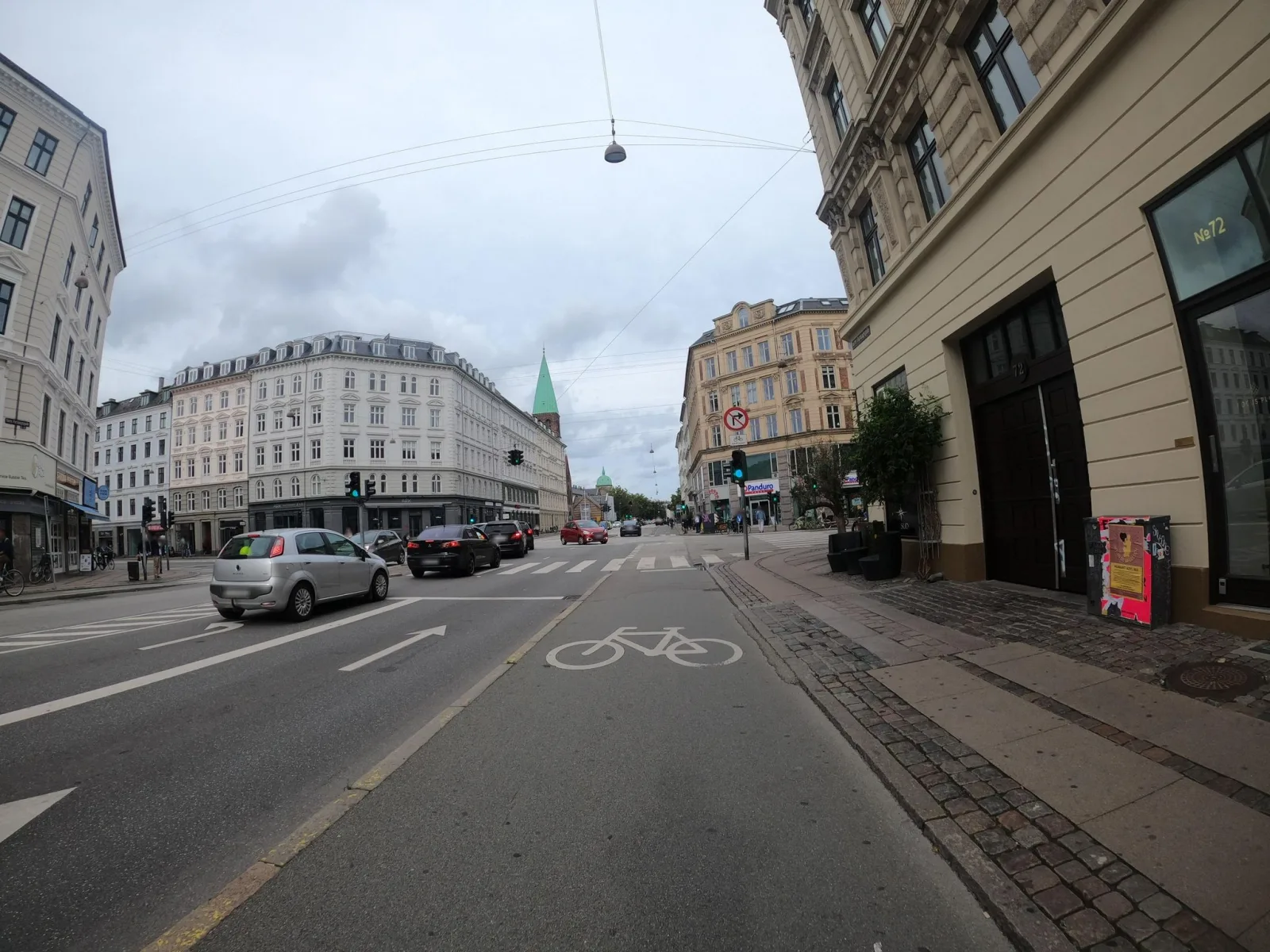 Mapillary-Foto in der Nähe von Feel Good