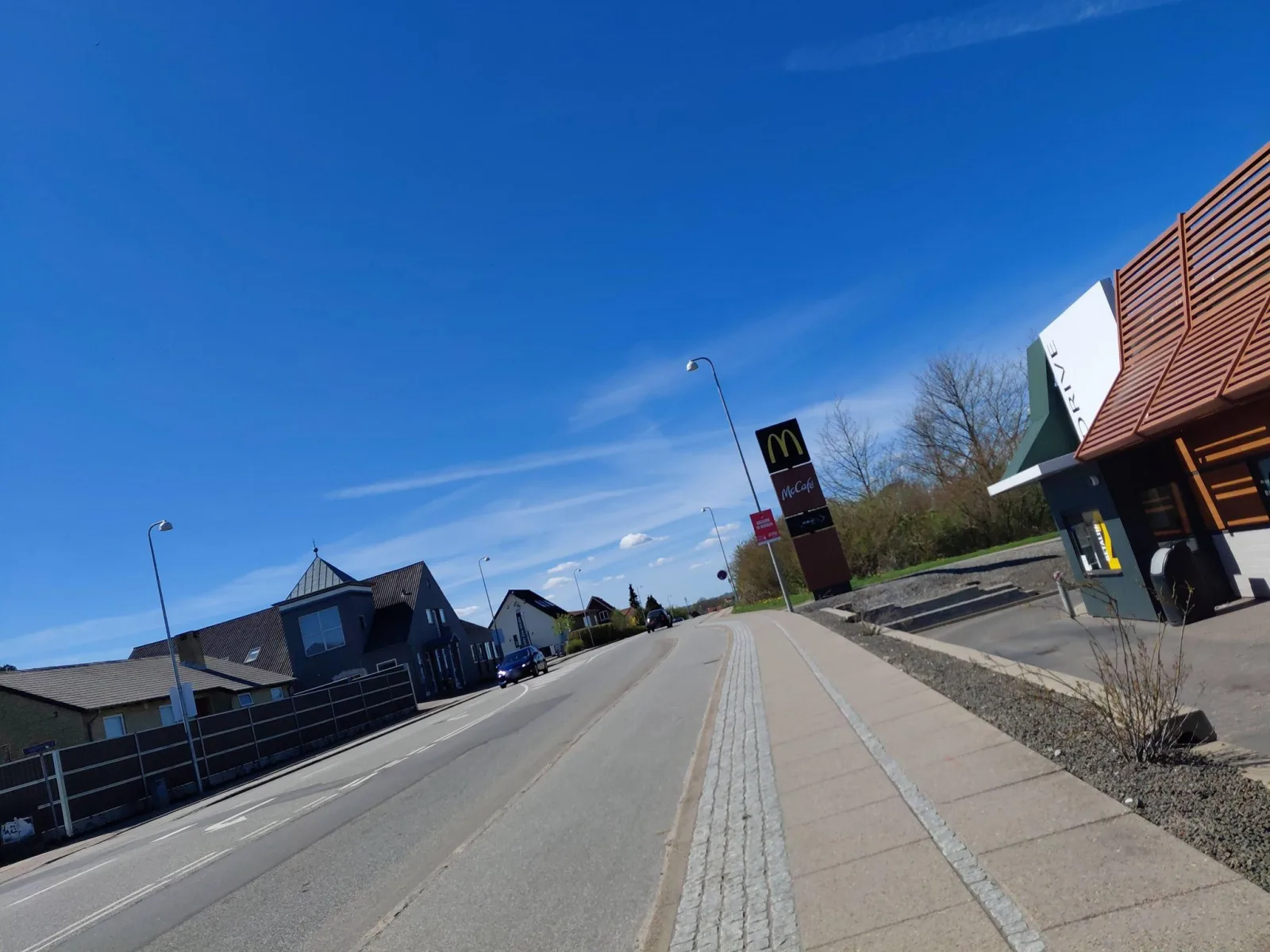 Mapillary-Foto in der Nähe von McDonald's