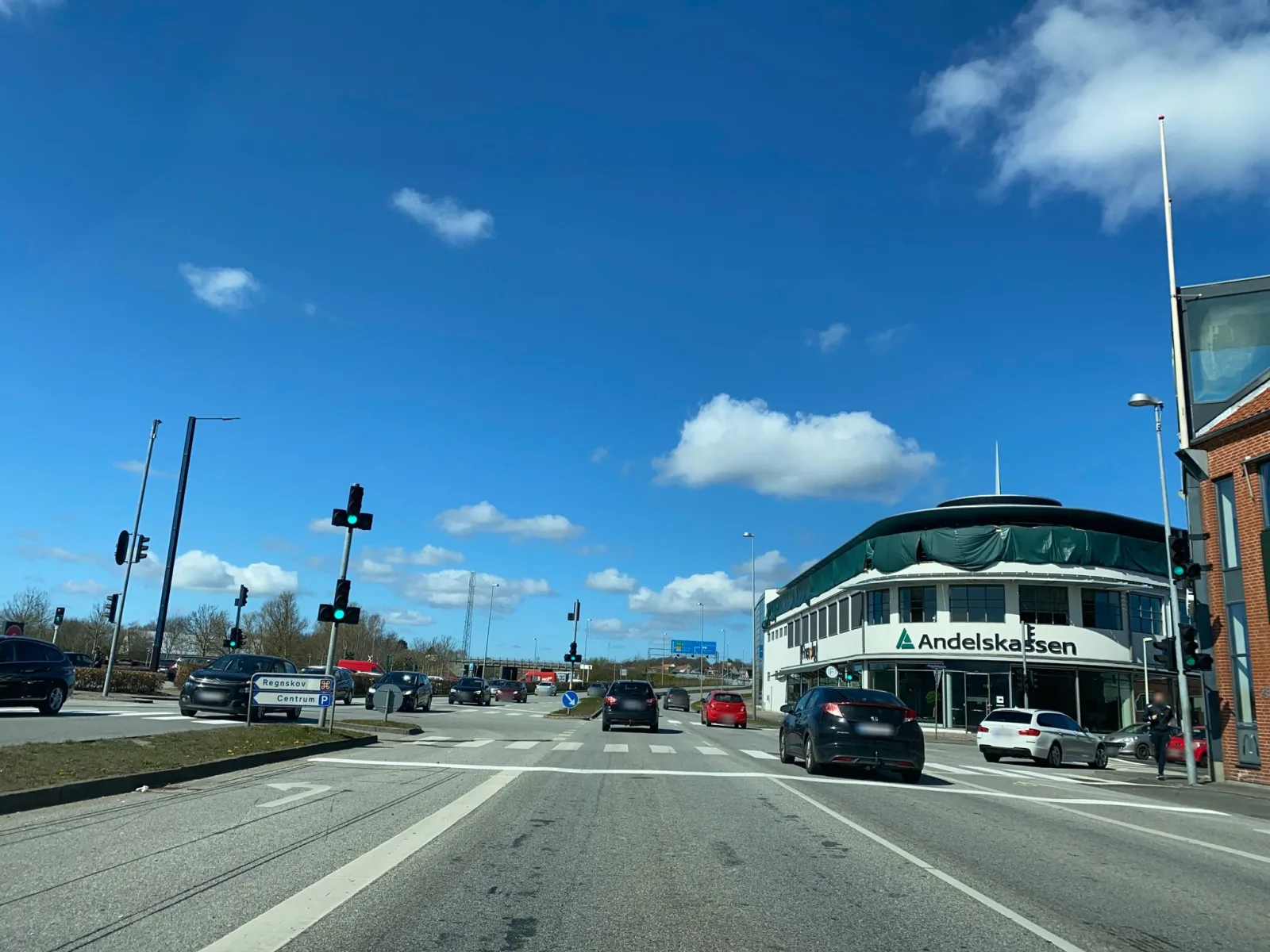 Mapillary-Foto in der Nähe von McDonald's