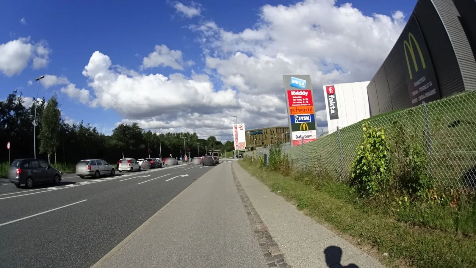 Mapillary-Foto in der Nähe von McDonald's