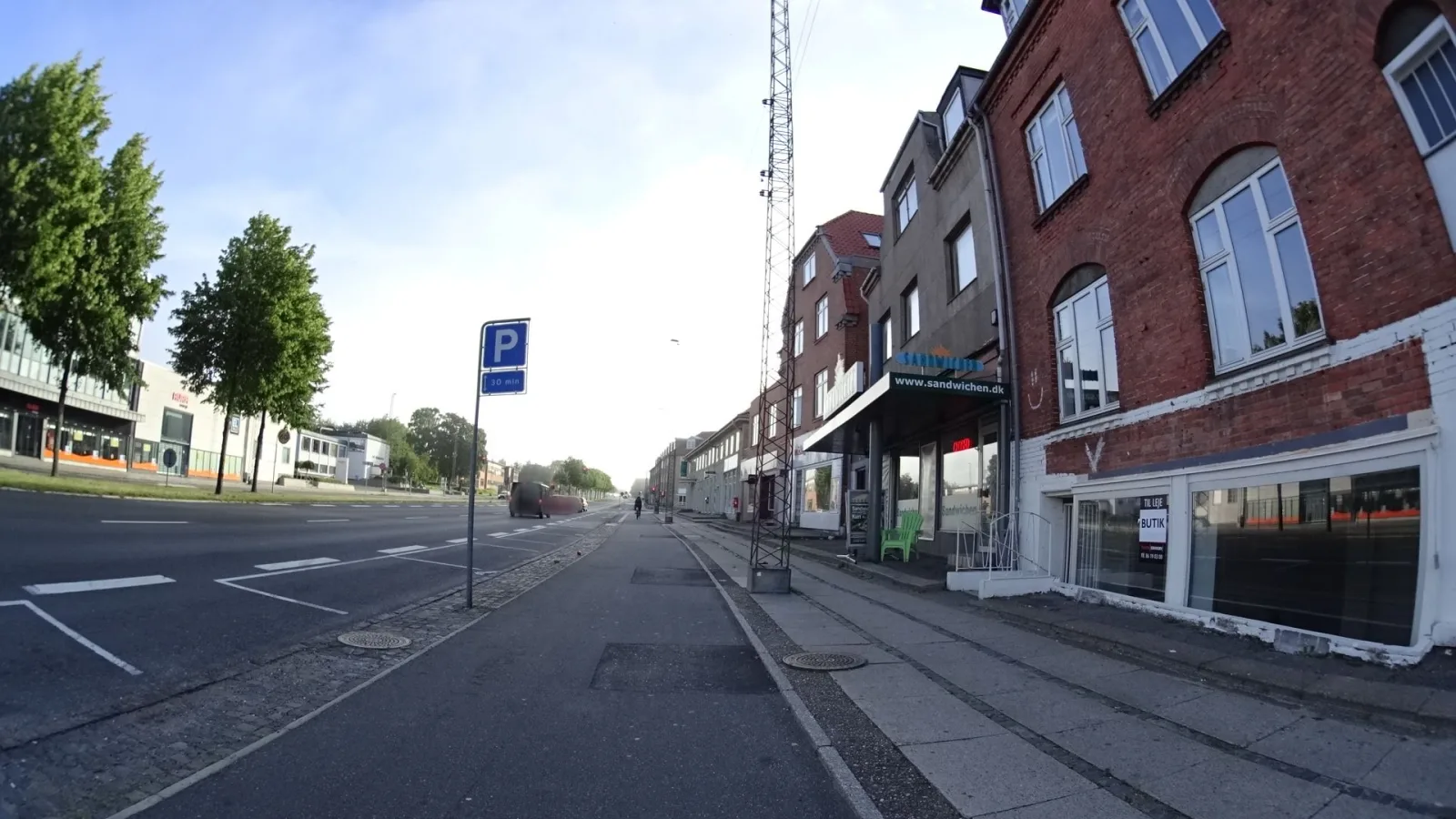 Mapillary-foto nær Mickeys Take-Away