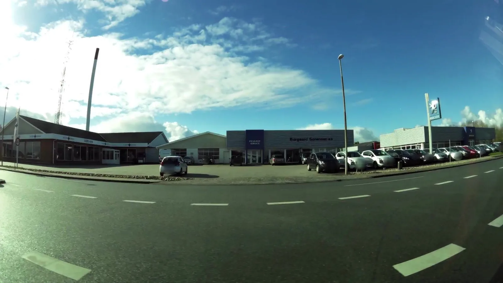 Mapillary-Foto in der Nähe von OIL! - Cafeteria